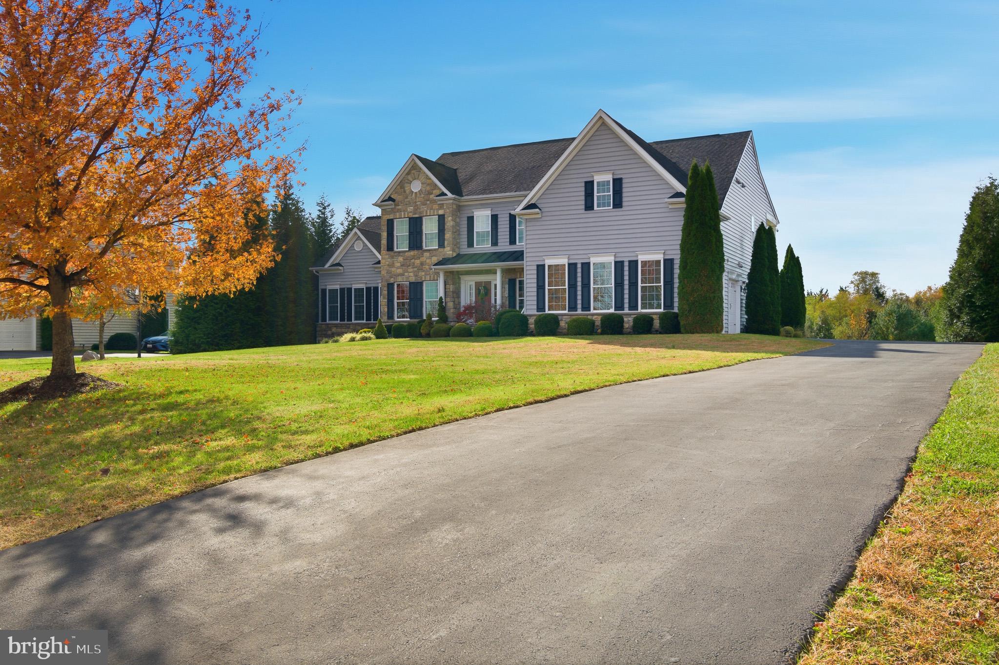 THE WARFIELDS II - Residential