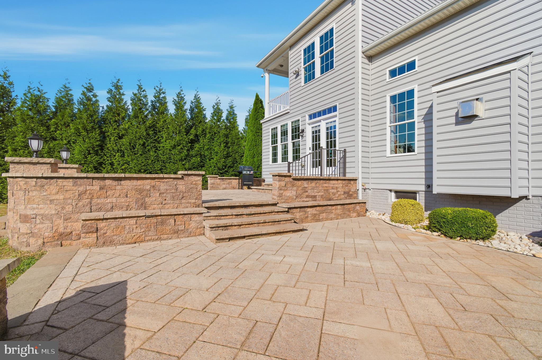 THE WARFIELDS II - Residential