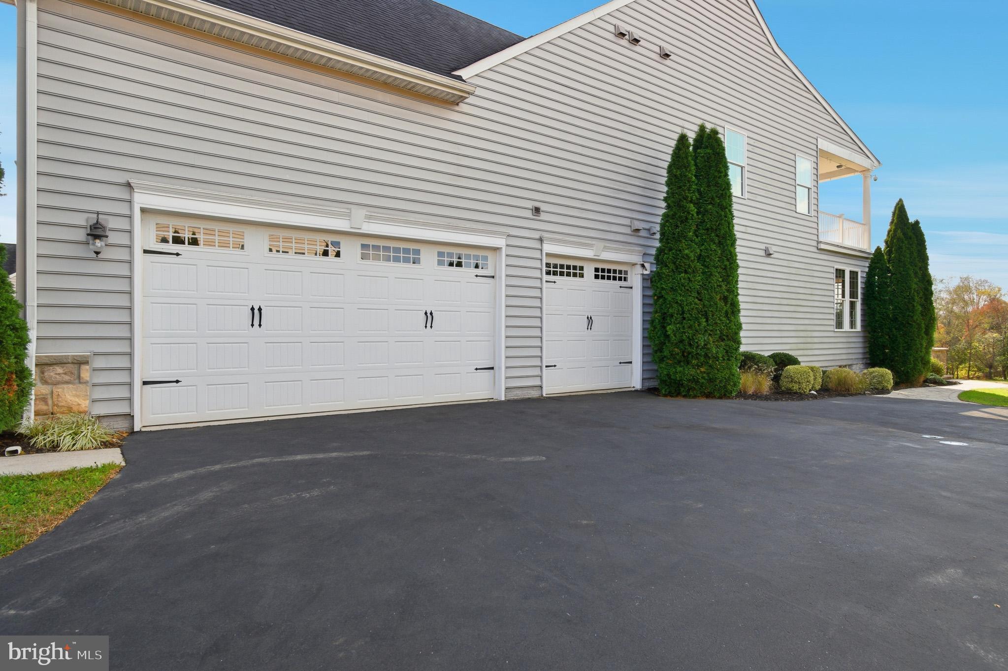 THE WARFIELDS II - Residential