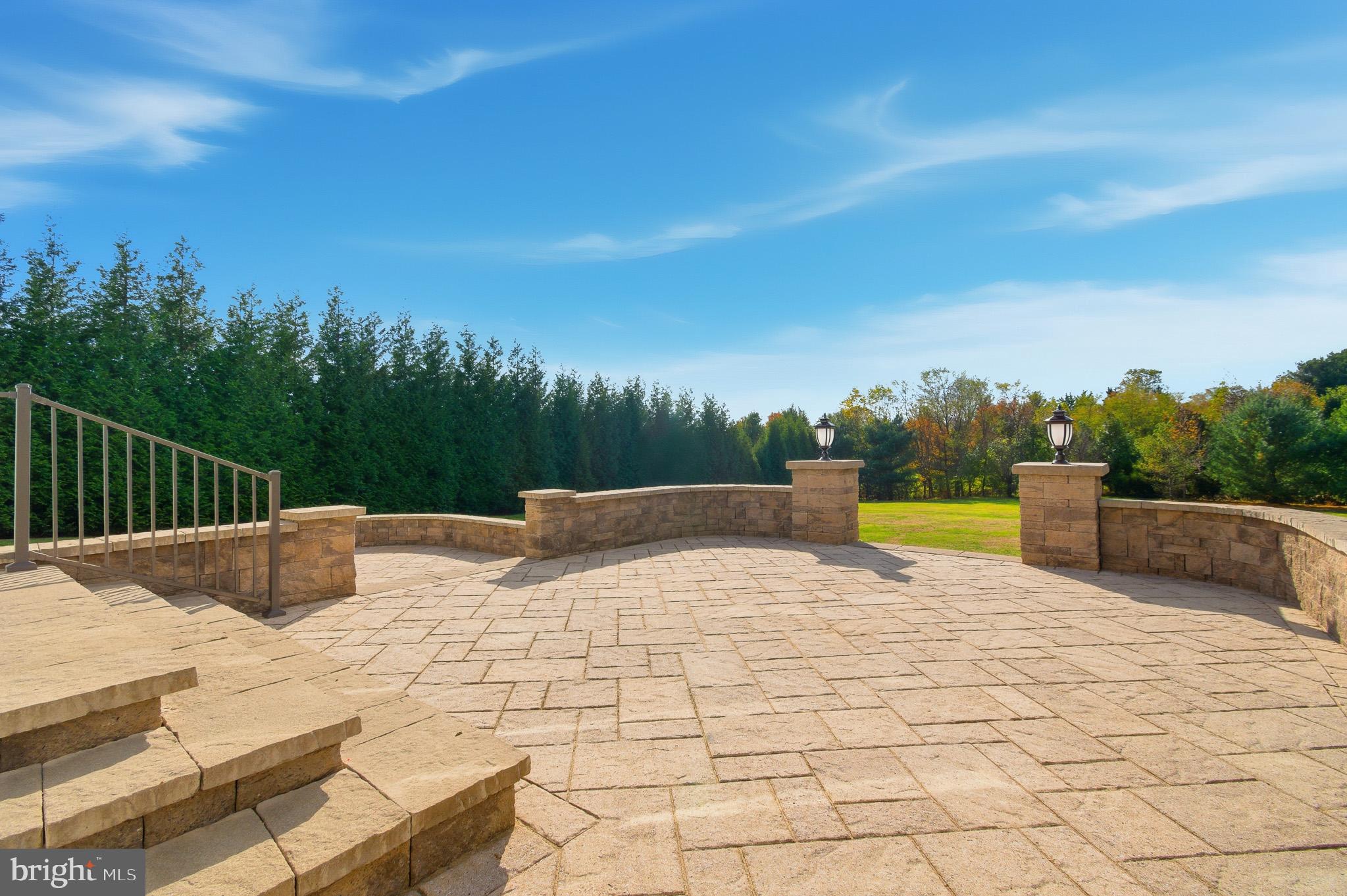 THE WARFIELDS II - Residential