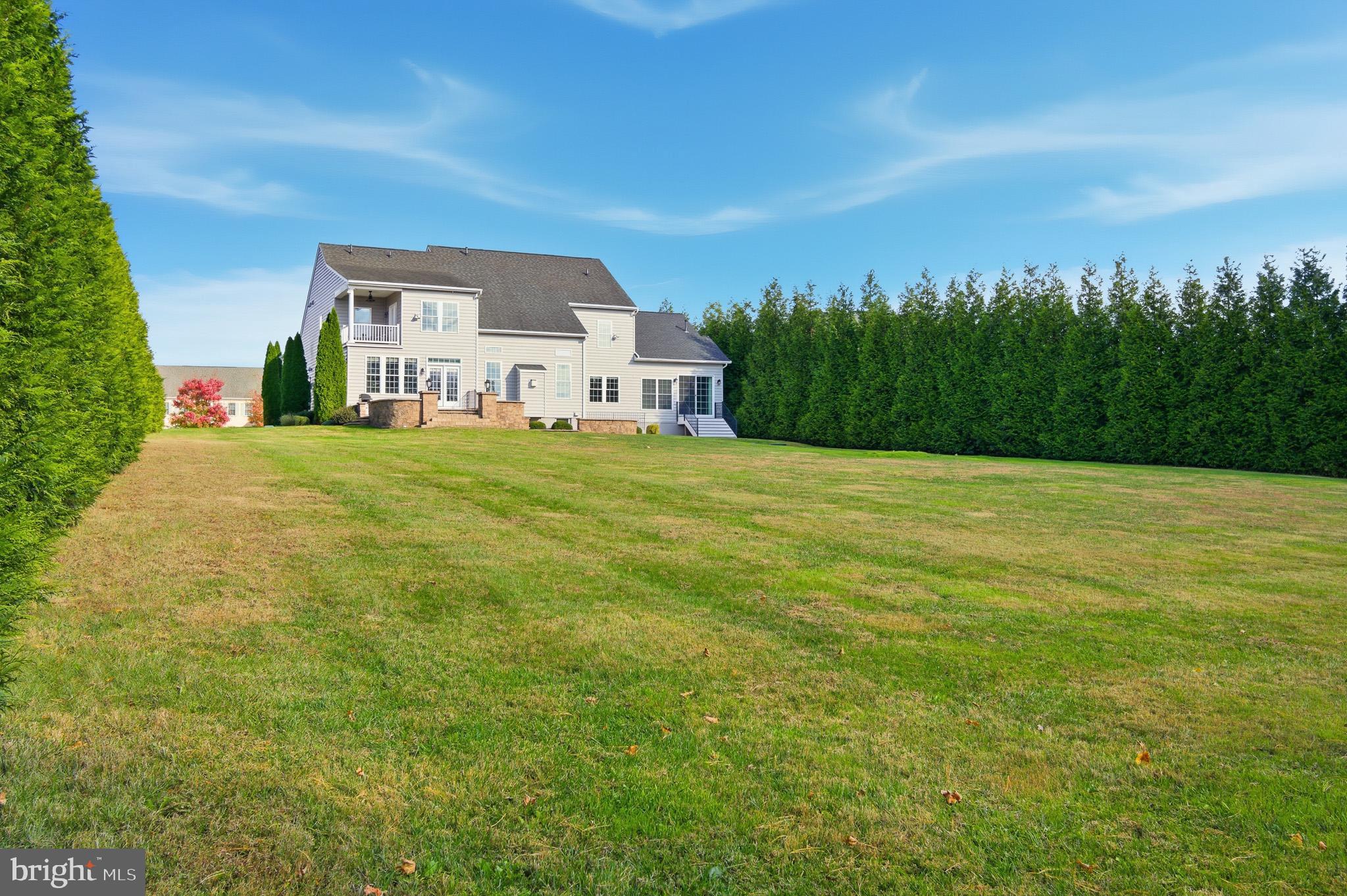 THE WARFIELDS II - Residential