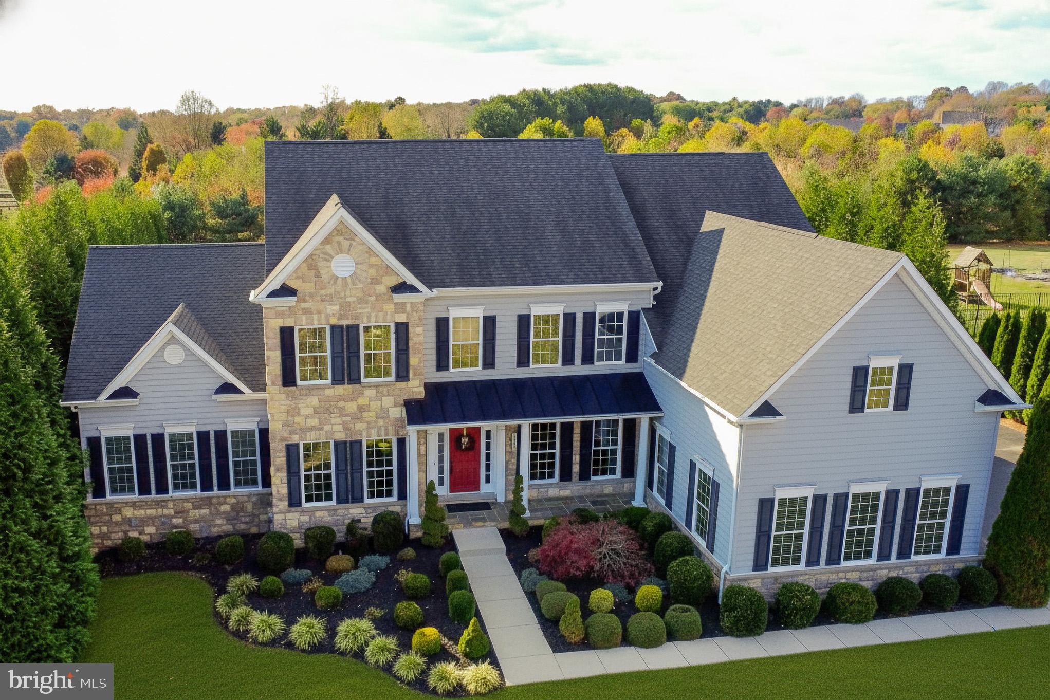 THE WARFIELDS II - Residential