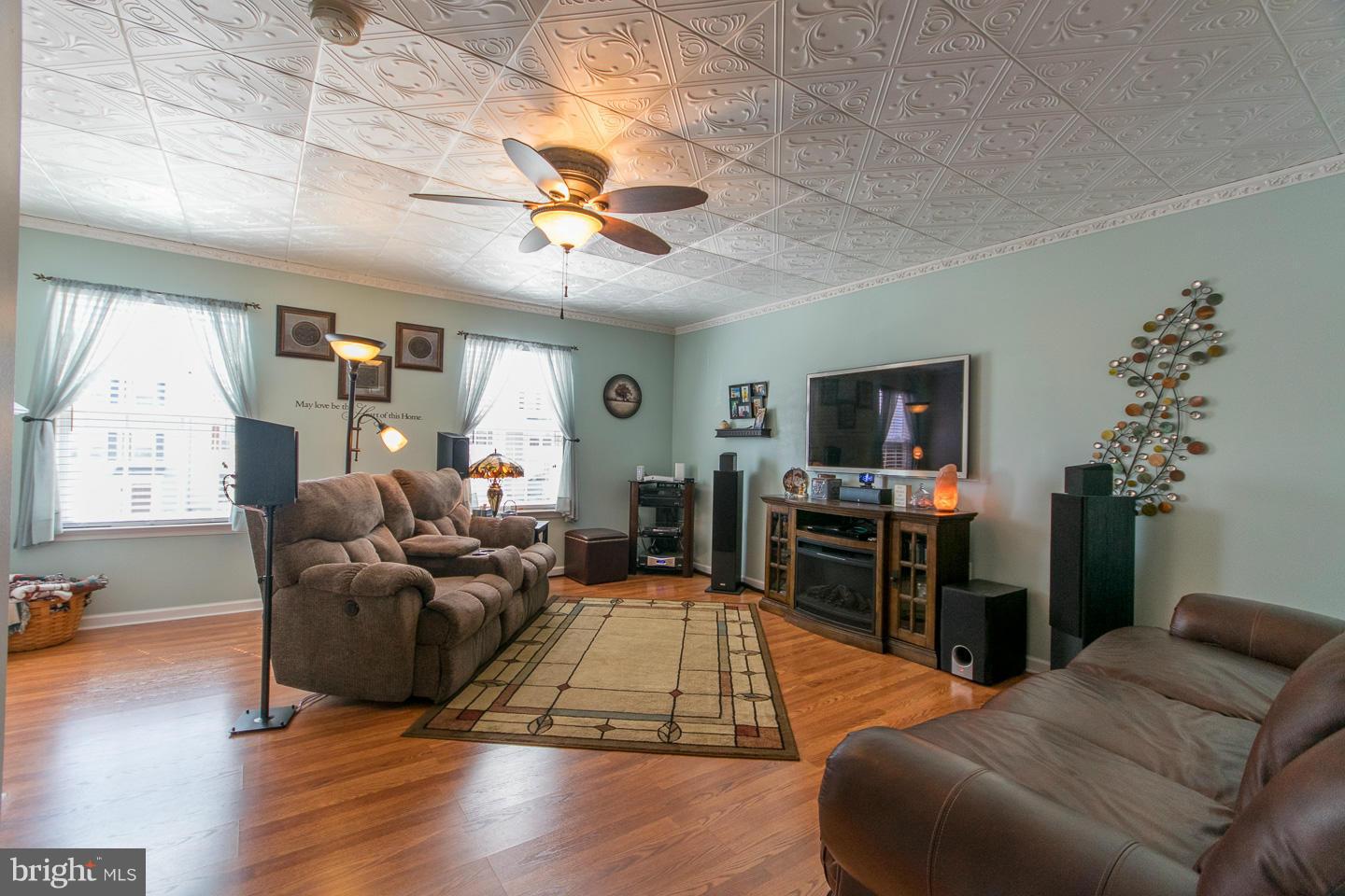 RIVERSIDE VILLAGES - Residential