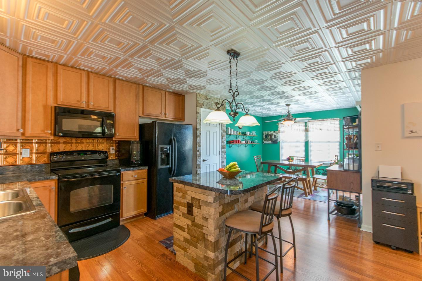 RIVERSIDE VILLAGES - Residential