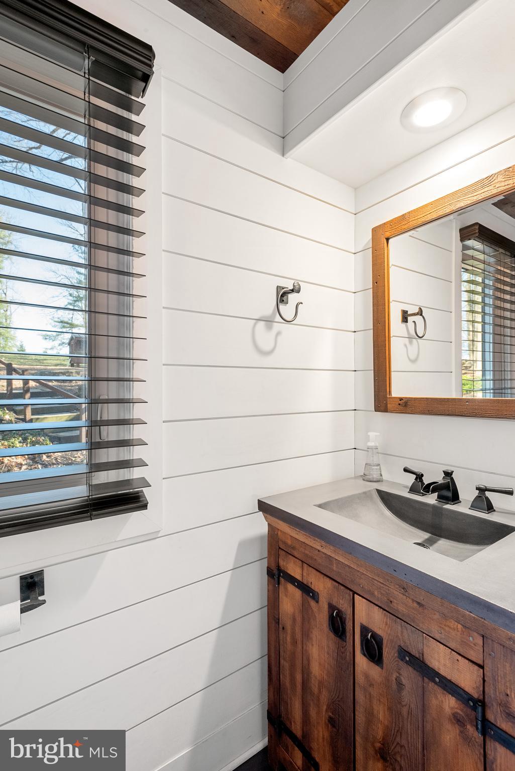 RADNOR HUNT - Residential