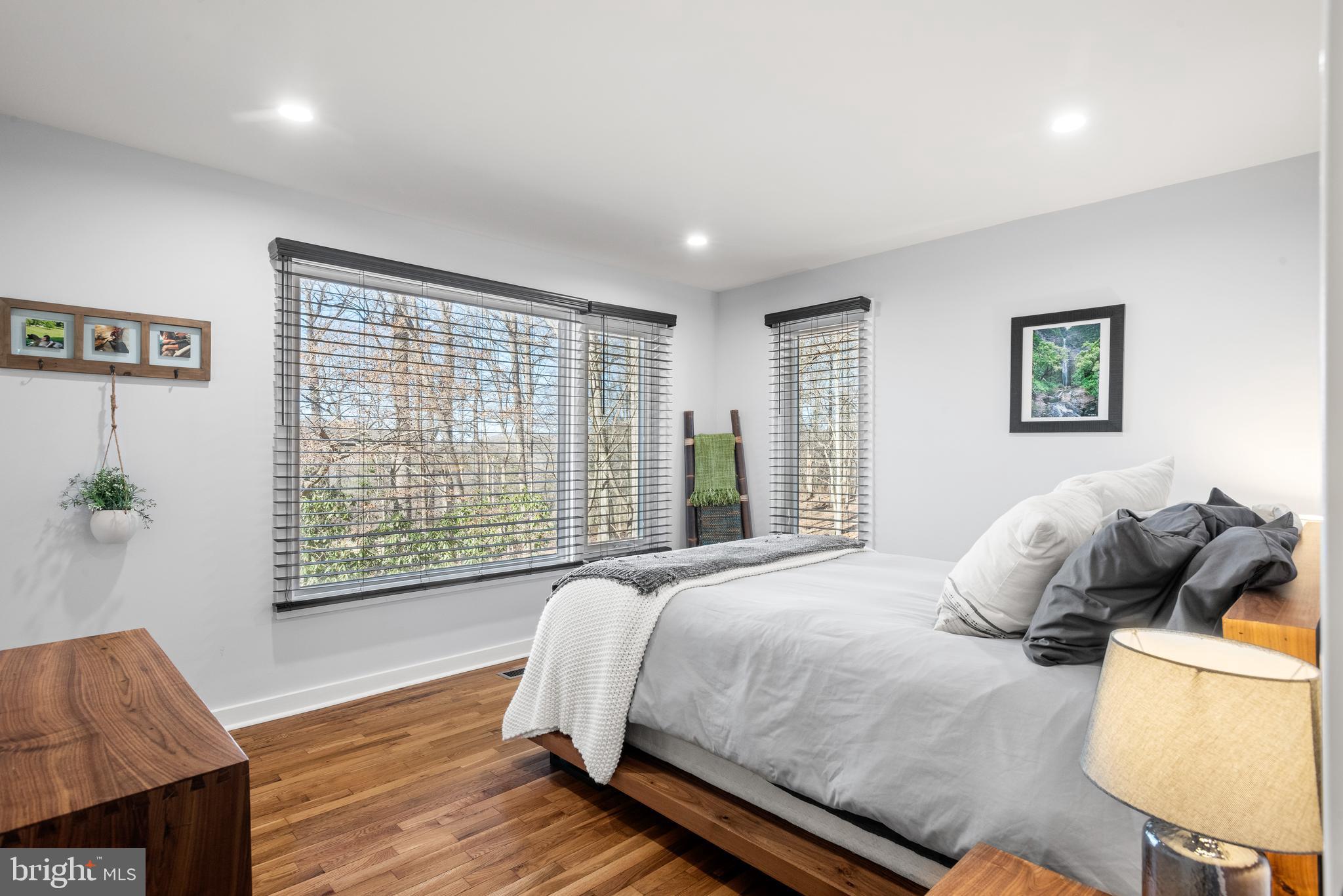 RADNOR HUNT - Residential