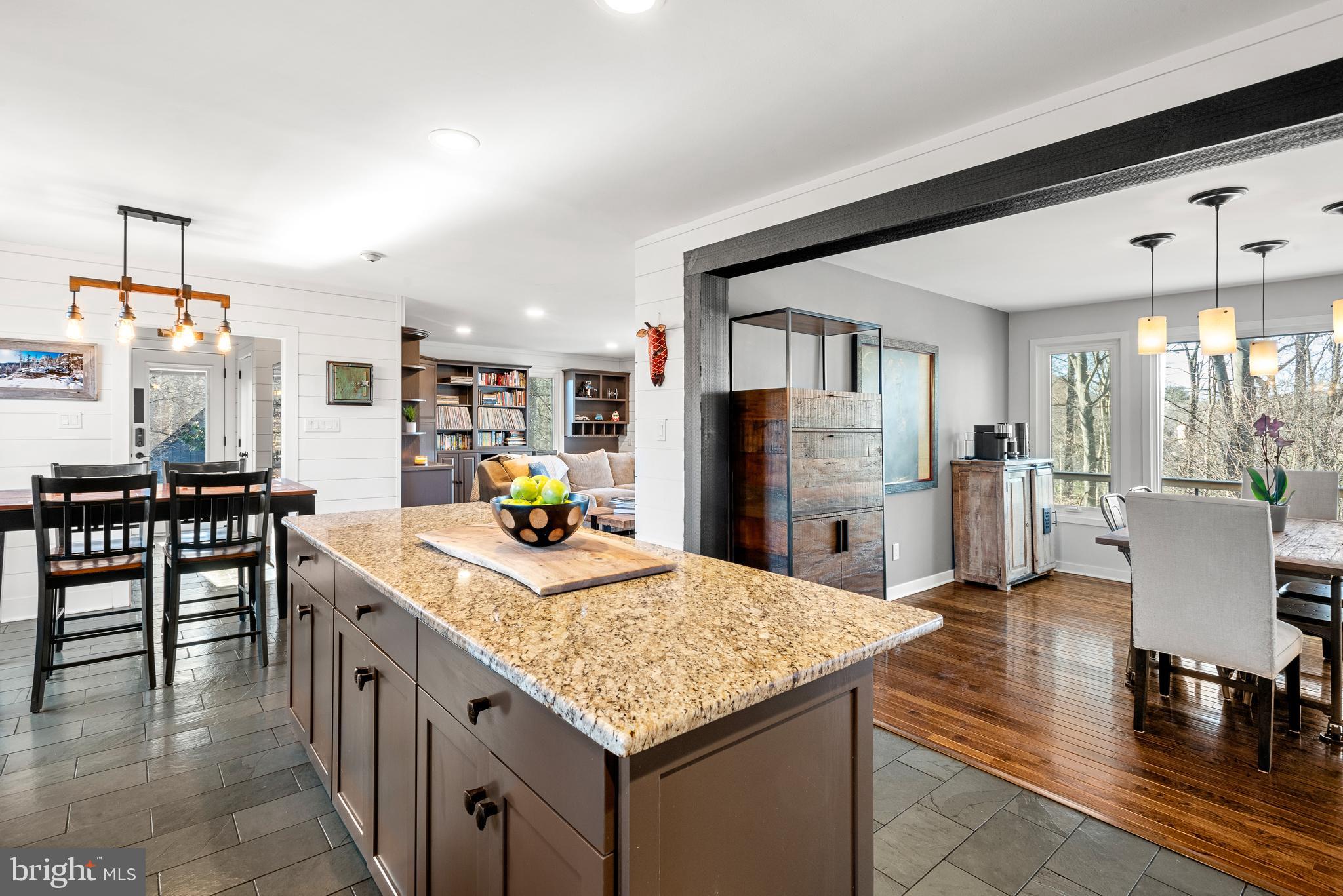 RADNOR HUNT - Residential