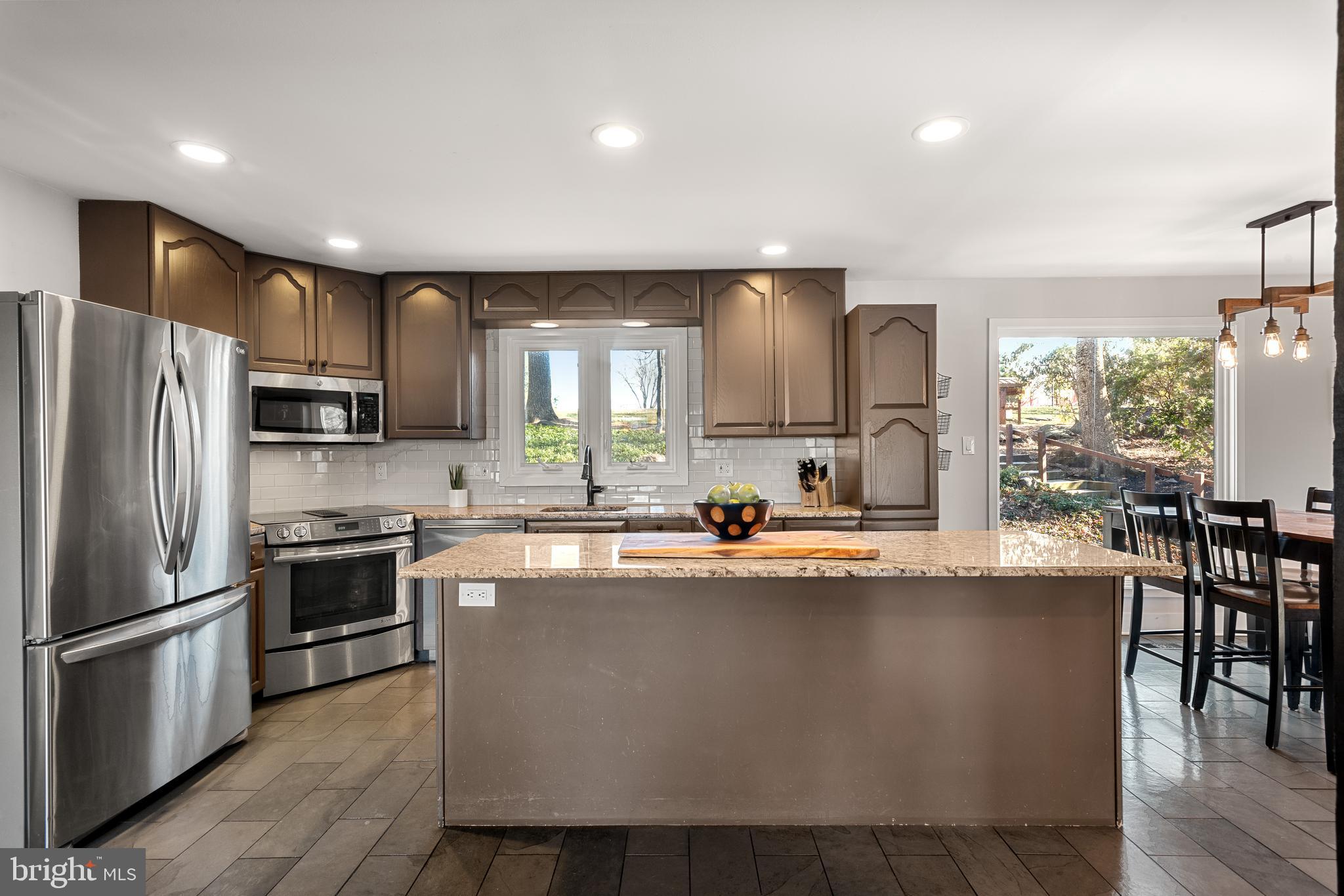 RADNOR HUNT - Residential