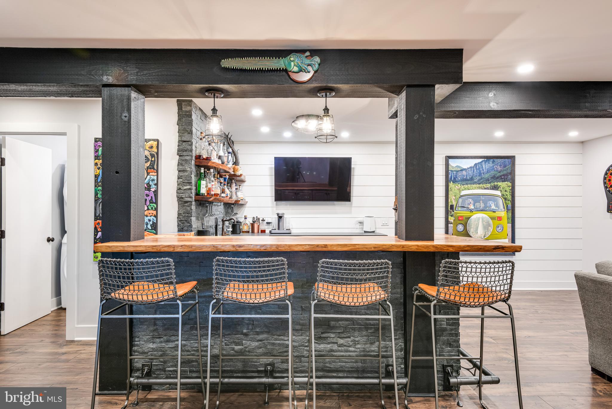 RADNOR HUNT - Residential