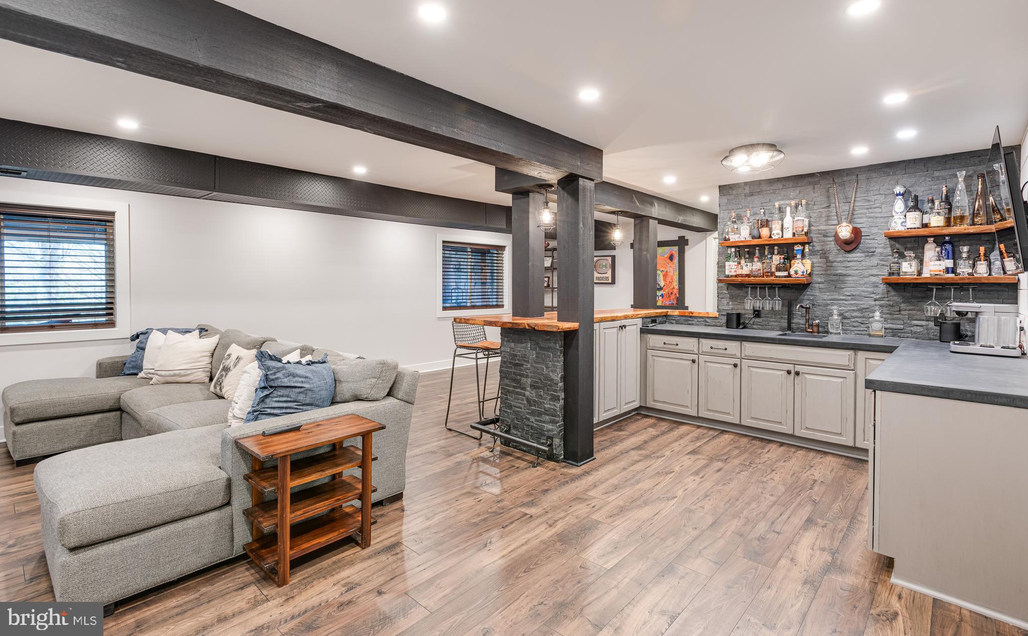 RADNOR HUNT - Residential