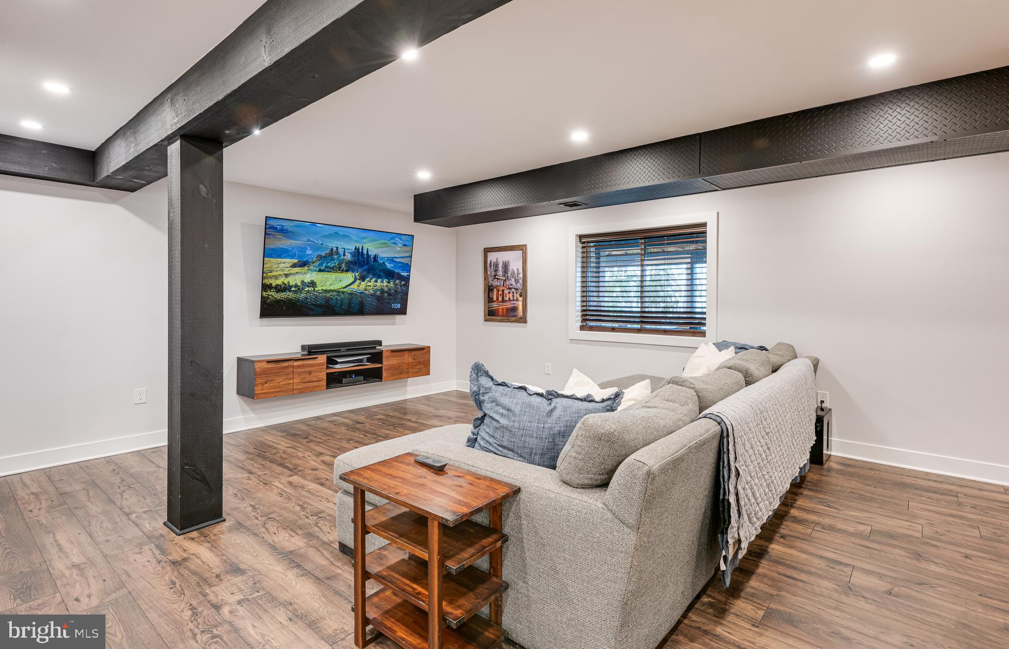 RADNOR HUNT - Residential