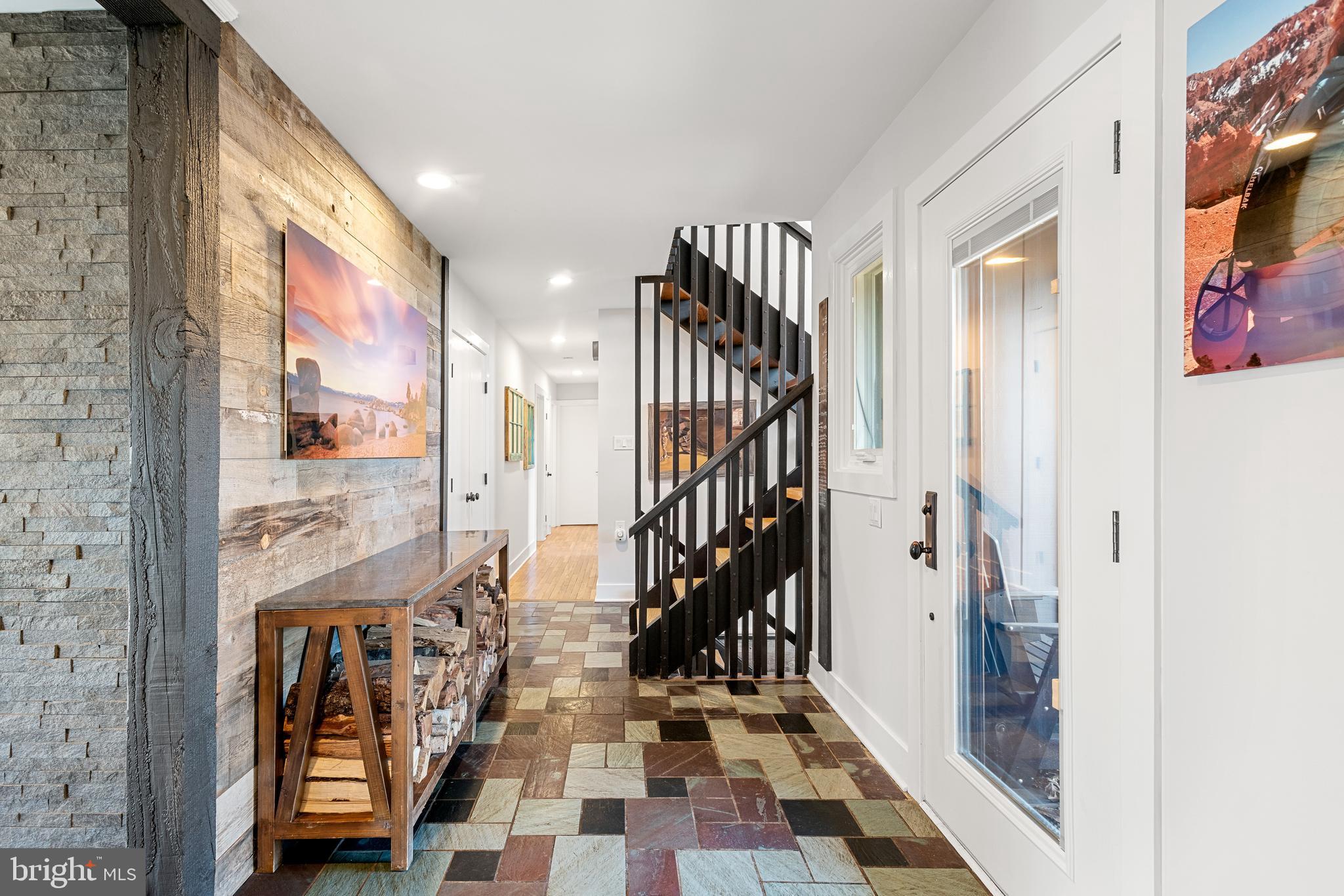 RADNOR HUNT - Residential