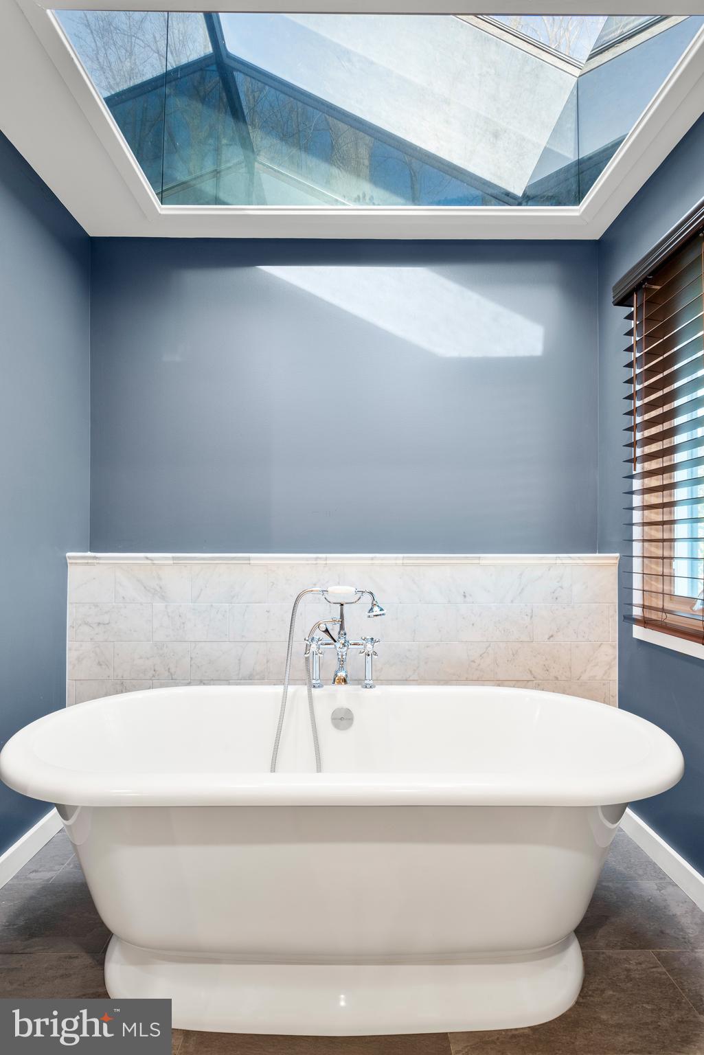 RADNOR HUNT - Residential