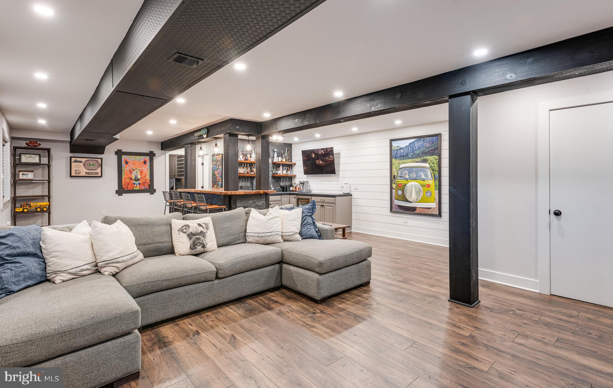 RADNOR HUNT - Residential