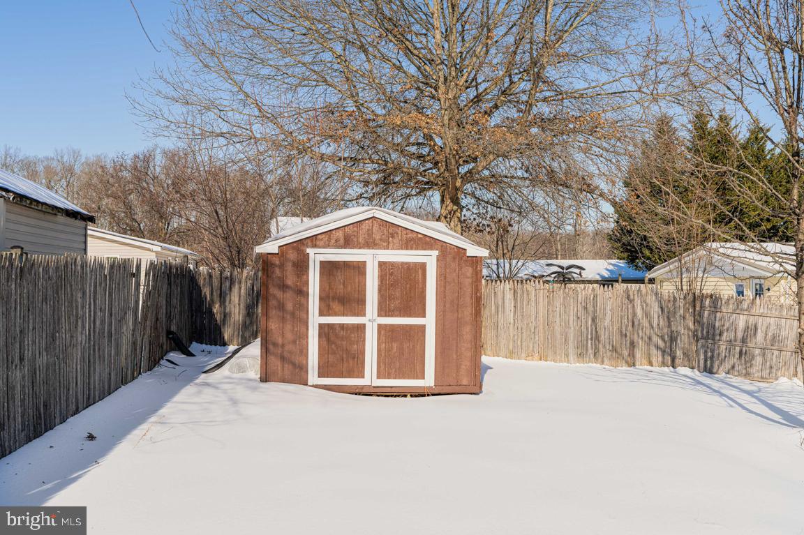 MOUNTAIN BUSH ESTATES - Residential