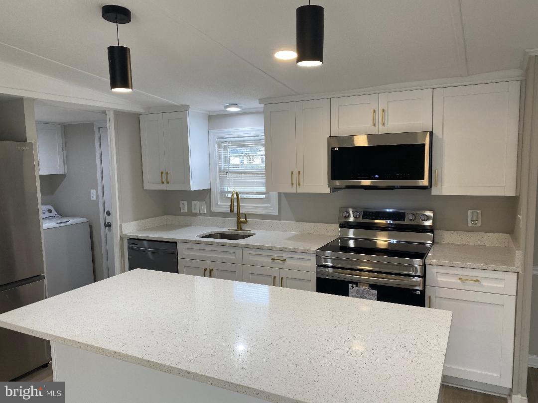 MOUNTAIN BUSH ESTATES - Residential