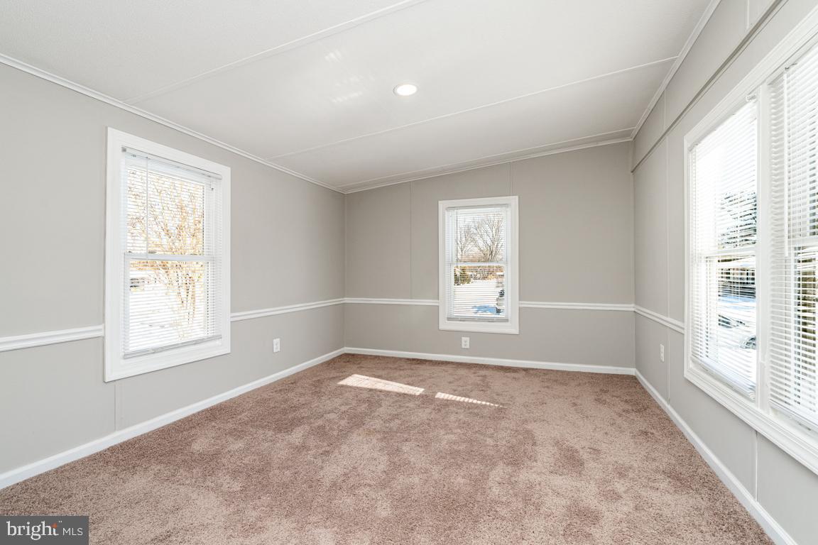 MOUNTAIN BUSH ESTATES - Residential