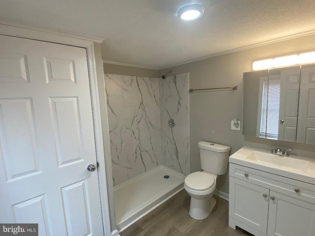 MOUNTAIN BUSH ESTATES - Residential