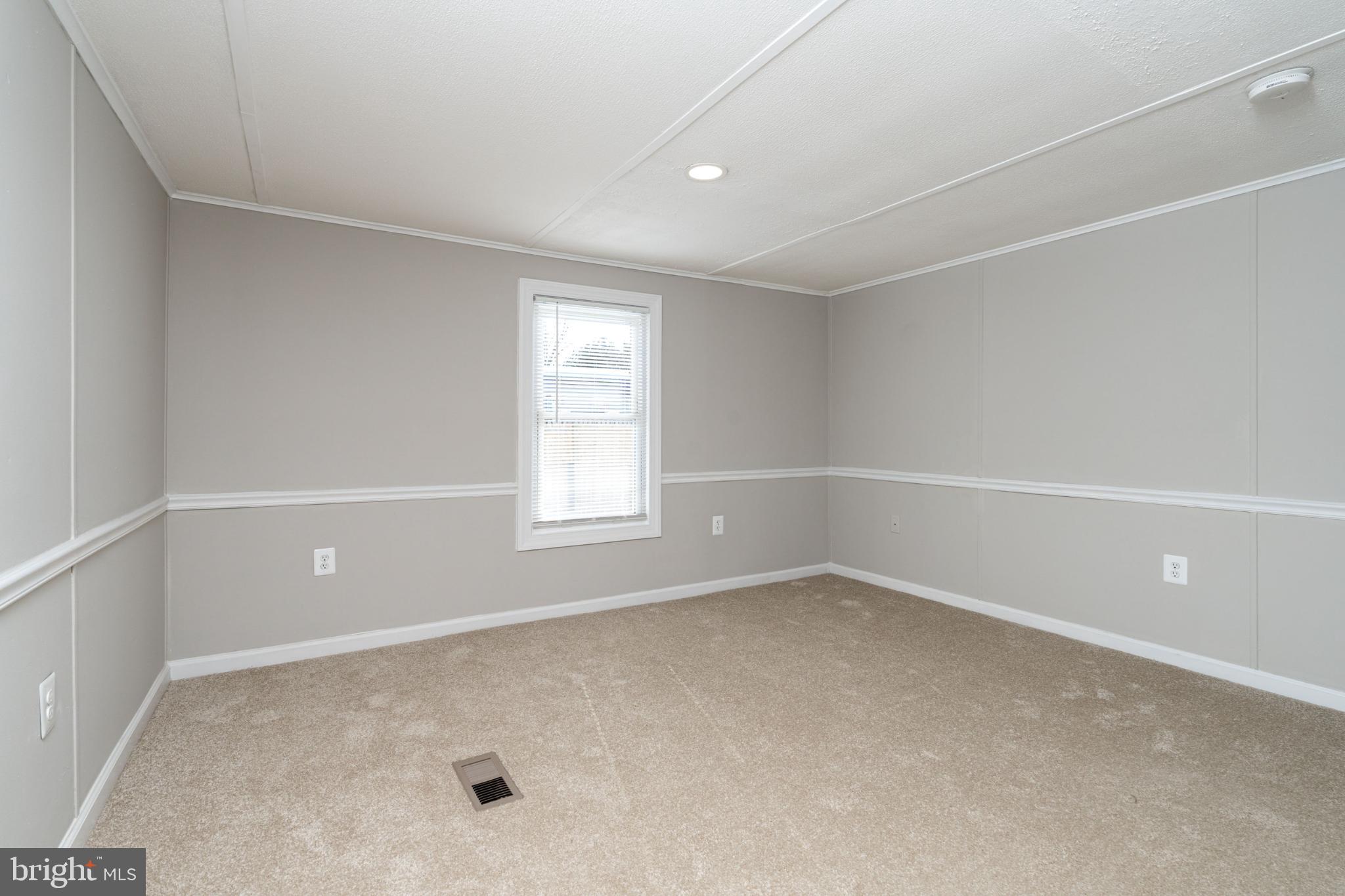 MOUNTAIN BUSH ESTATES - Residential