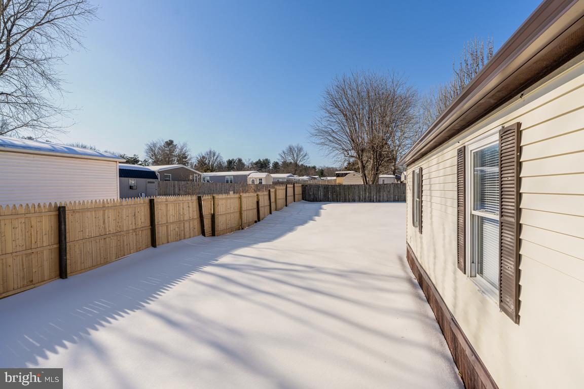 MOUNTAIN BUSH ESTATES - Residential