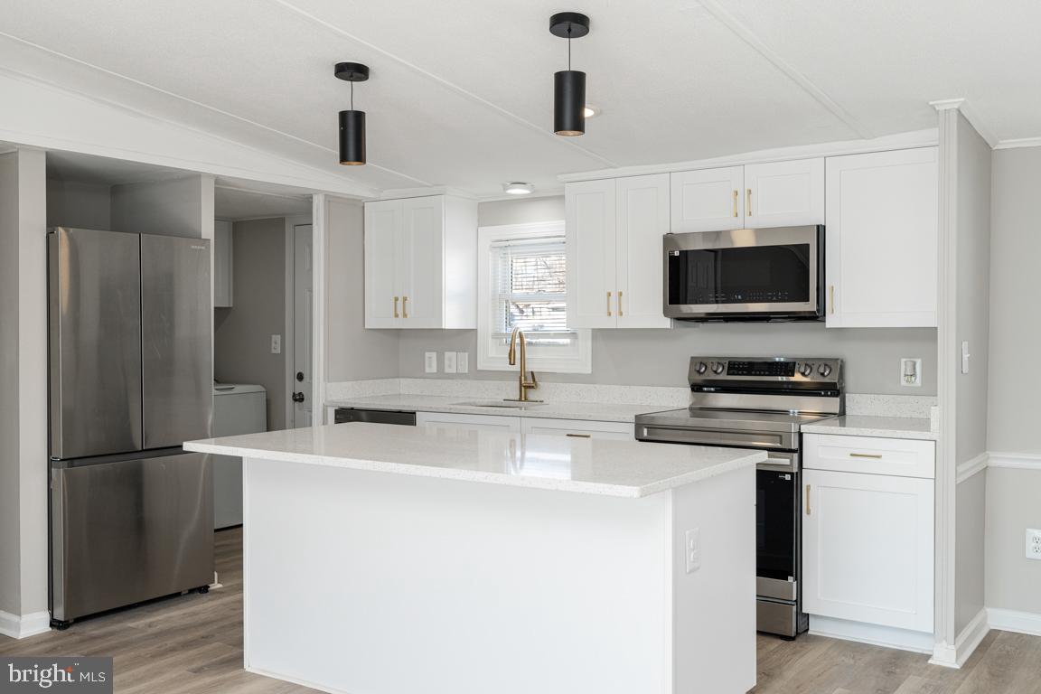 MOUNTAIN BUSH ESTATES - Residential