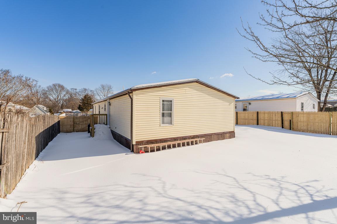 MOUNTAIN BUSH ESTATES - Residential