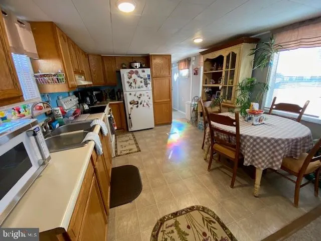 Kutztown, Pennsylvania 19530, United States, 2 Bedrooms Bedrooms, ,2 BathroomsBathrooms,Residential,Pending,32996