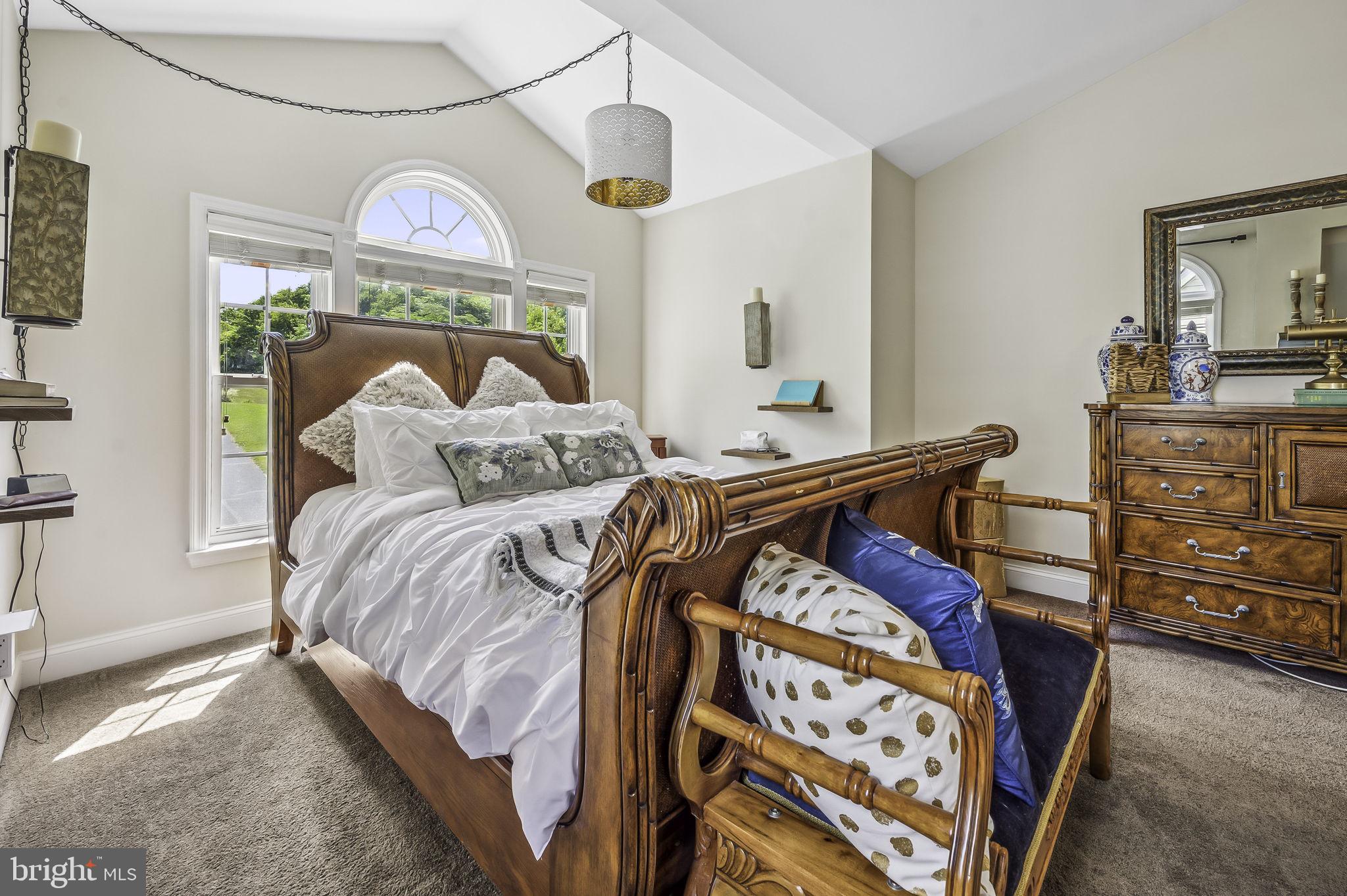 PERRY HALL - Residential