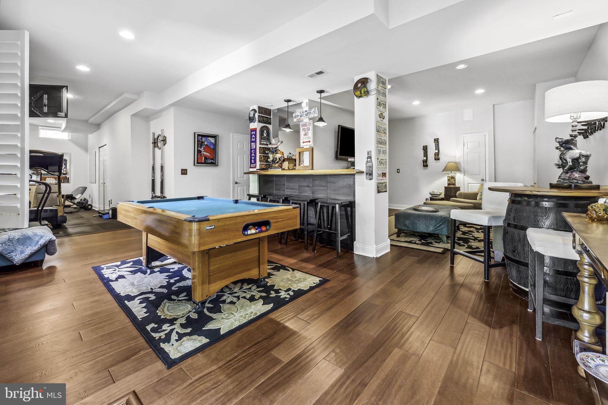 PERRY HALL - Residential