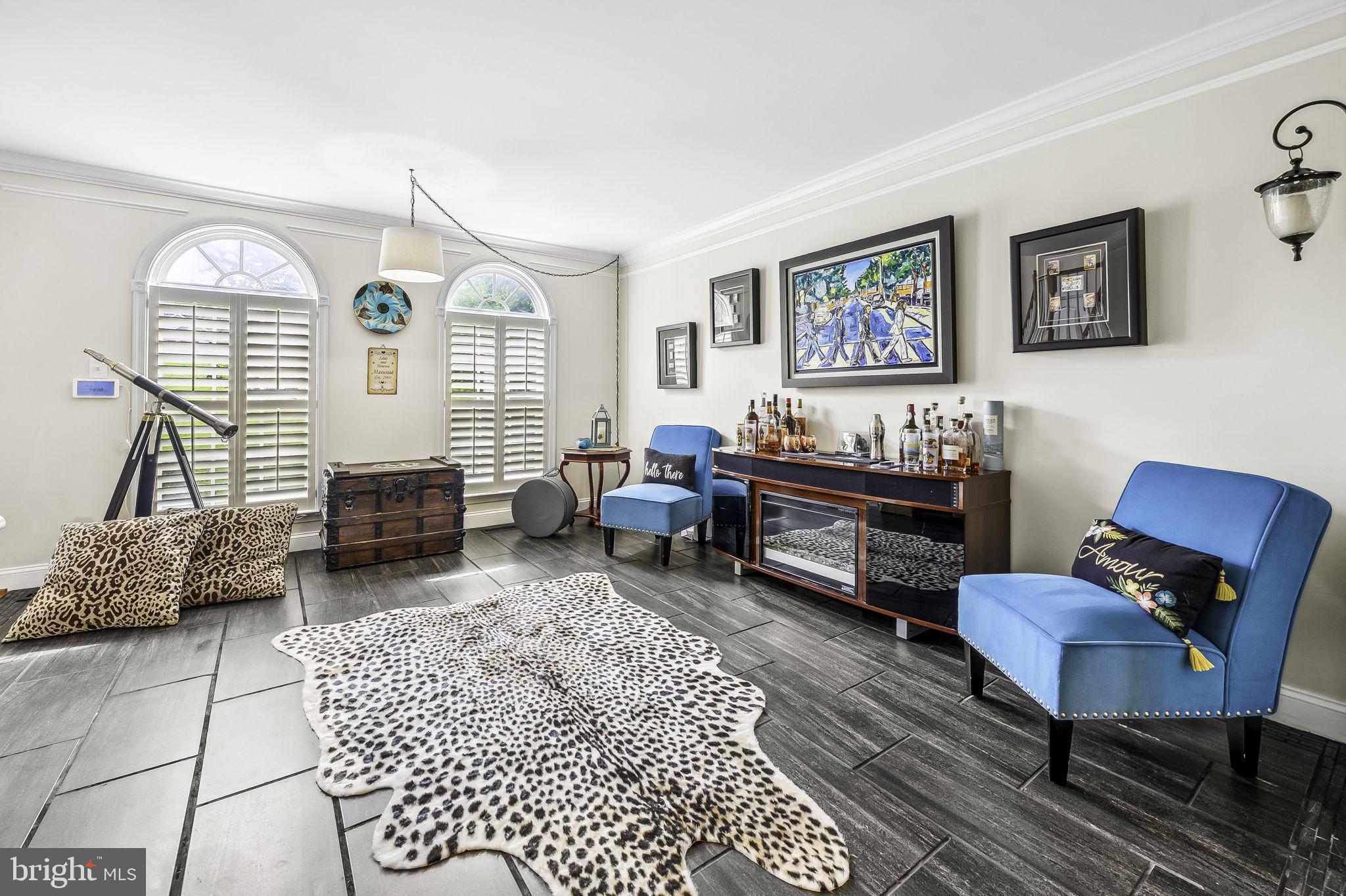 PERRY HALL - Residential