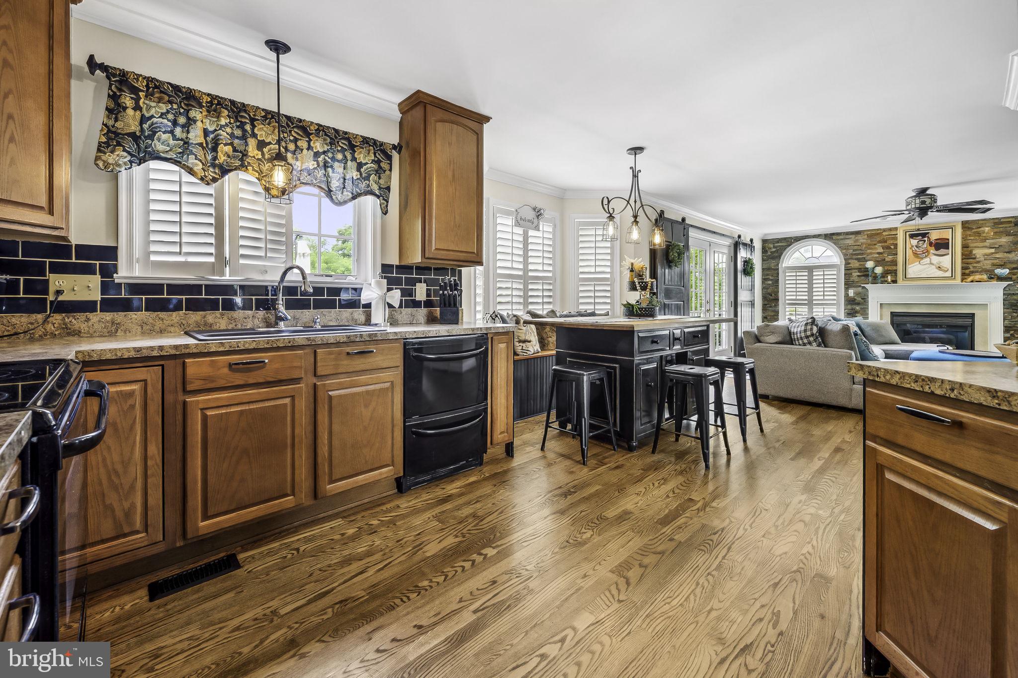 PERRY HALL - Residential