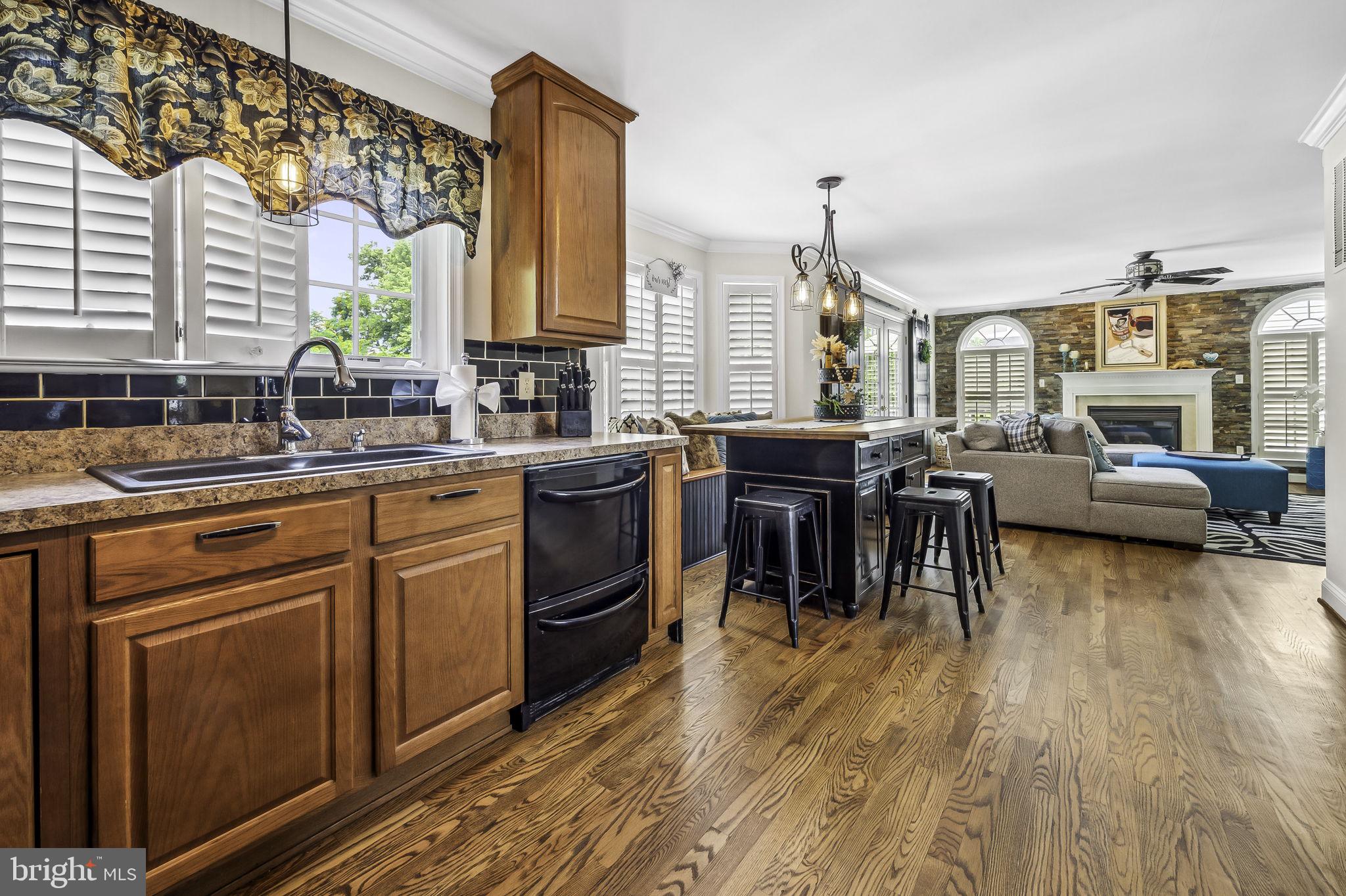 PERRY HALL - Residential