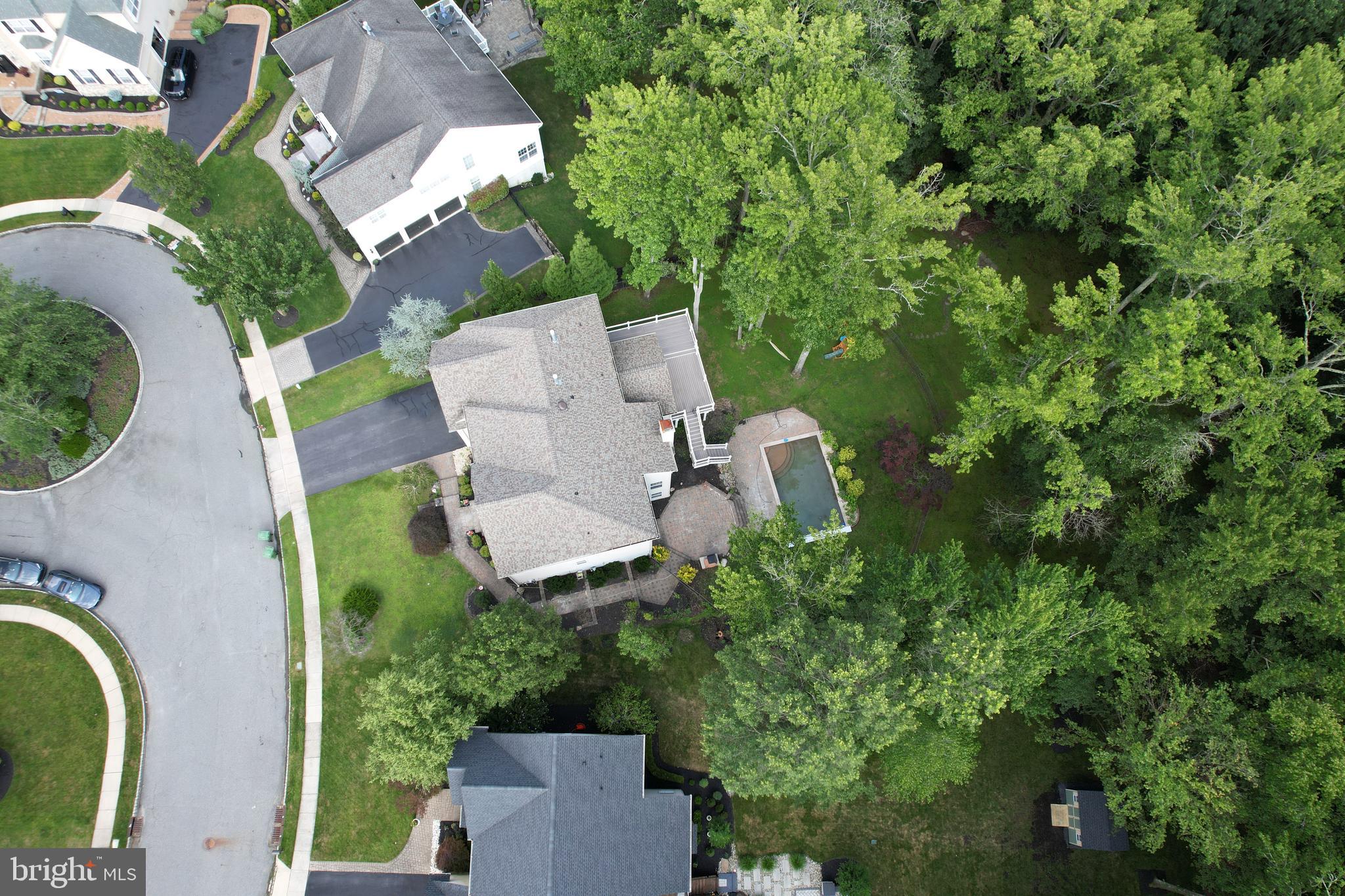 16 PALOMINO DRIVE