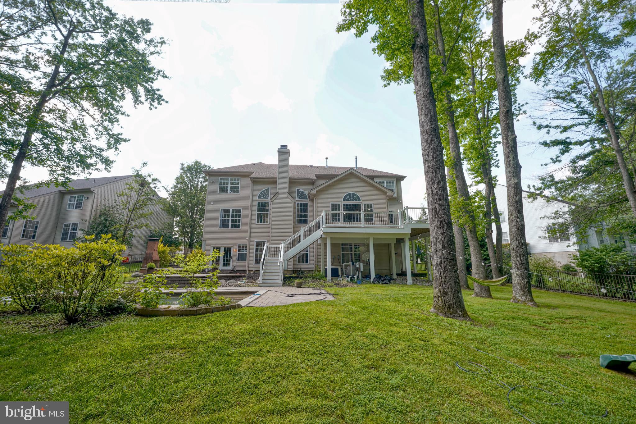 16 PALOMINO DRIVE