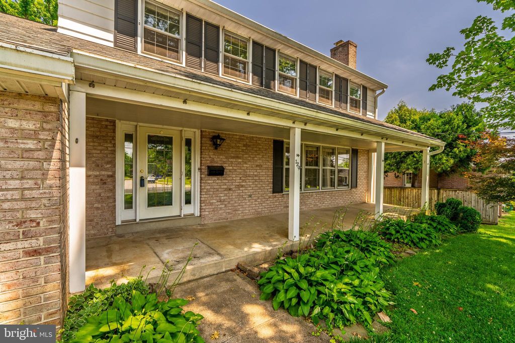 Photo of 129 E Charlotte Street, MILLERSVILLE, PA 17551 (MLS # PALA2072020)