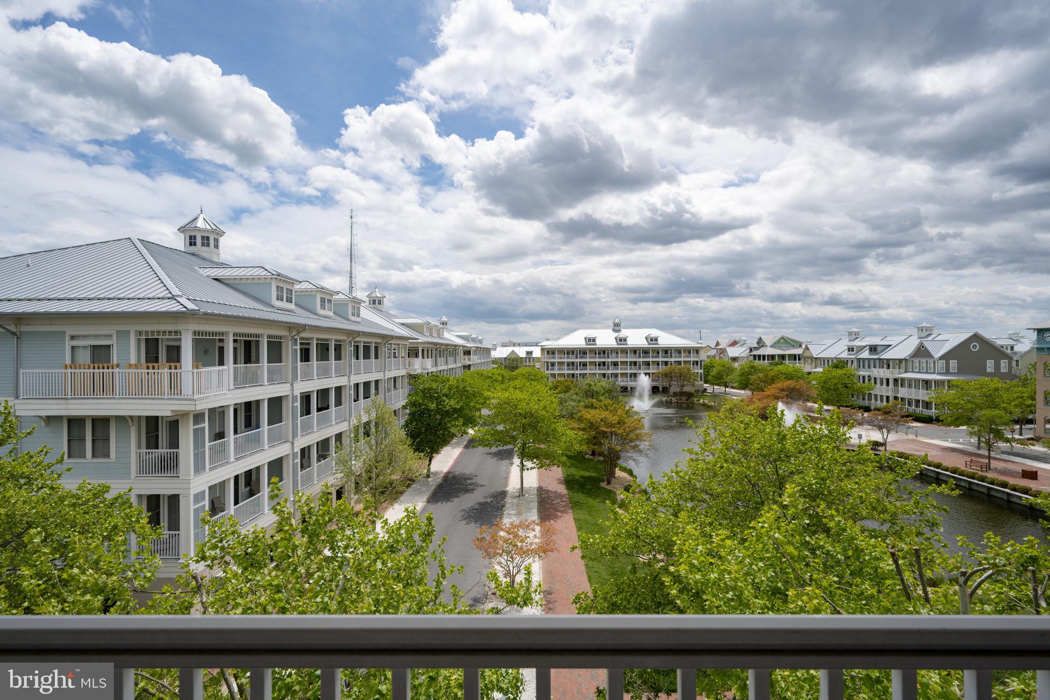 SUNSET ISLAND - Residential