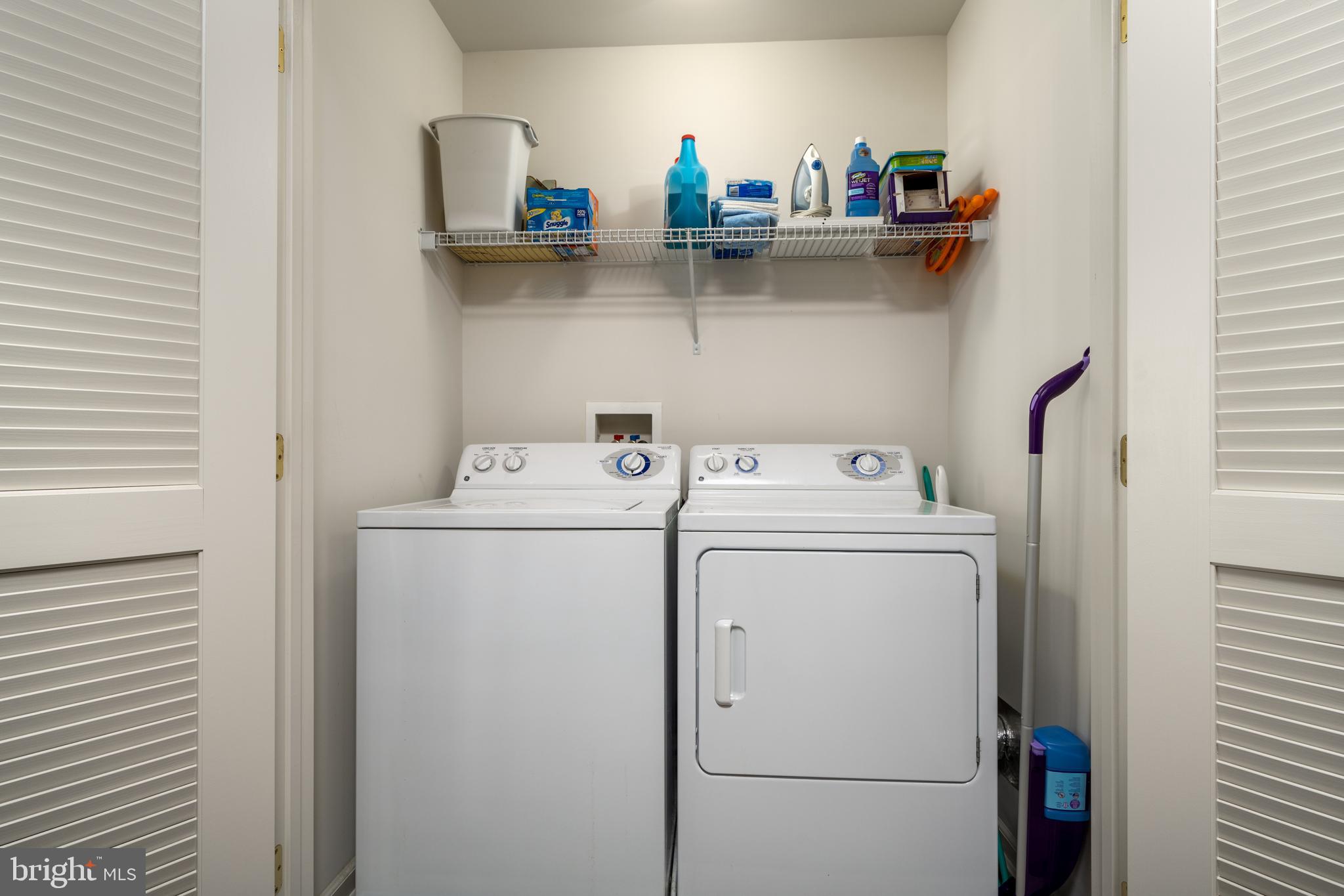 SUNSET ISLAND - Residential