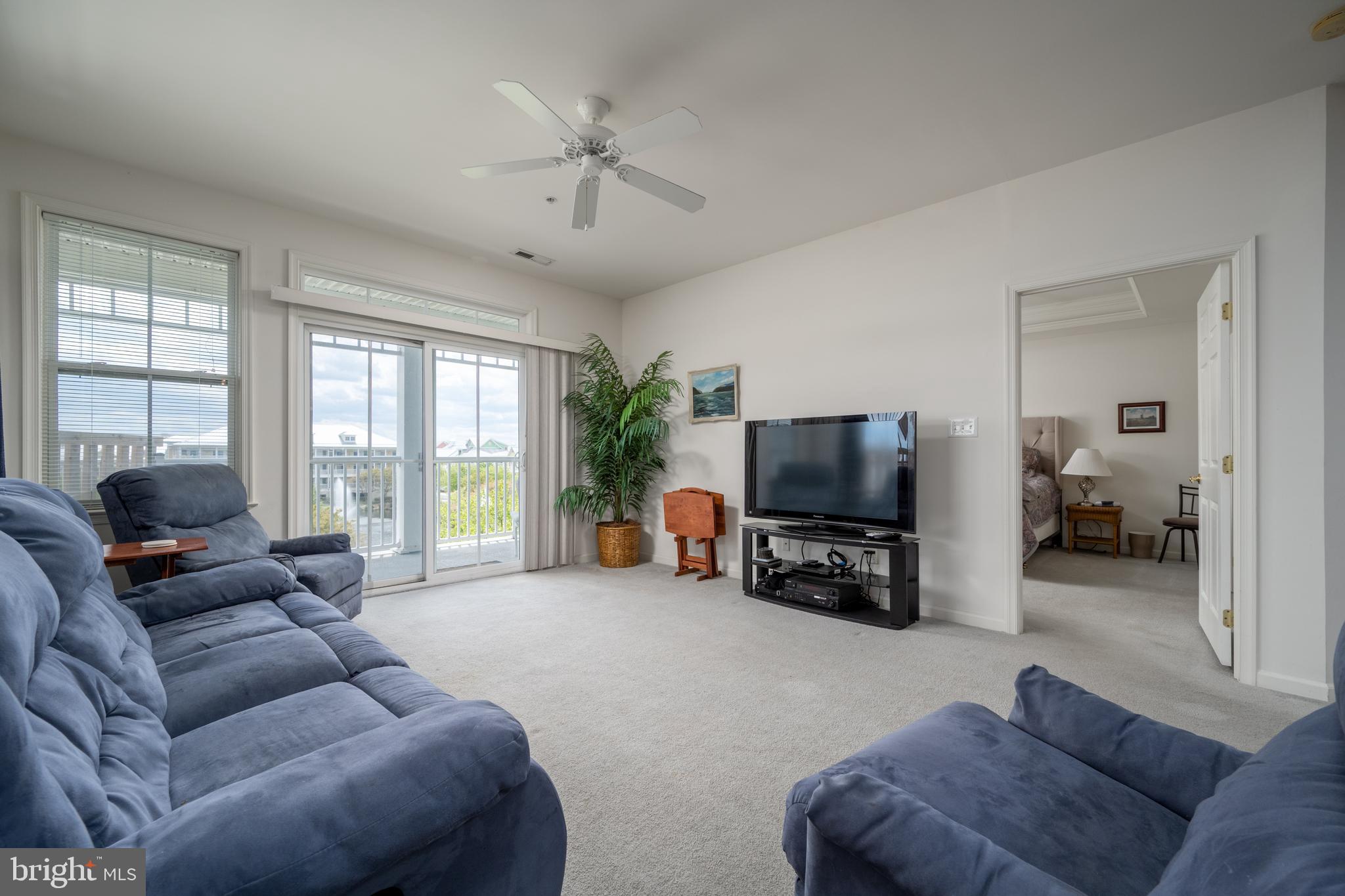 SUNSET ISLAND - Residential