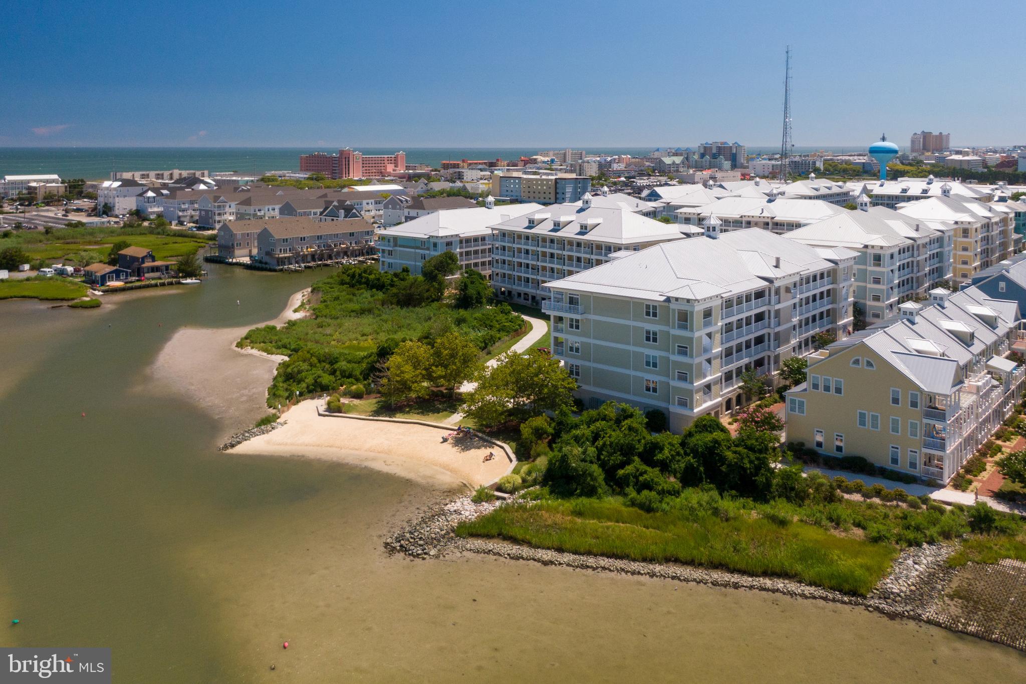 SUNSET ISLAND - Residential