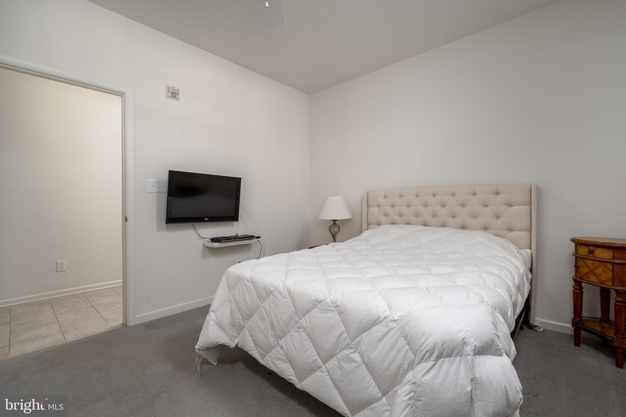 SUNSET ISLAND - Residential