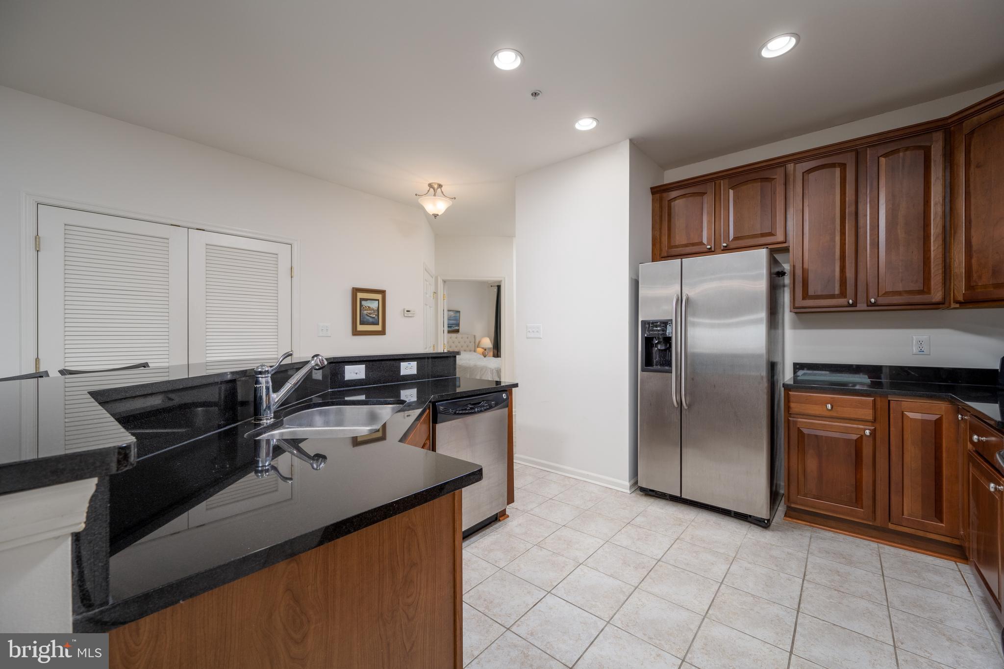 SUNSET ISLAND - Residential