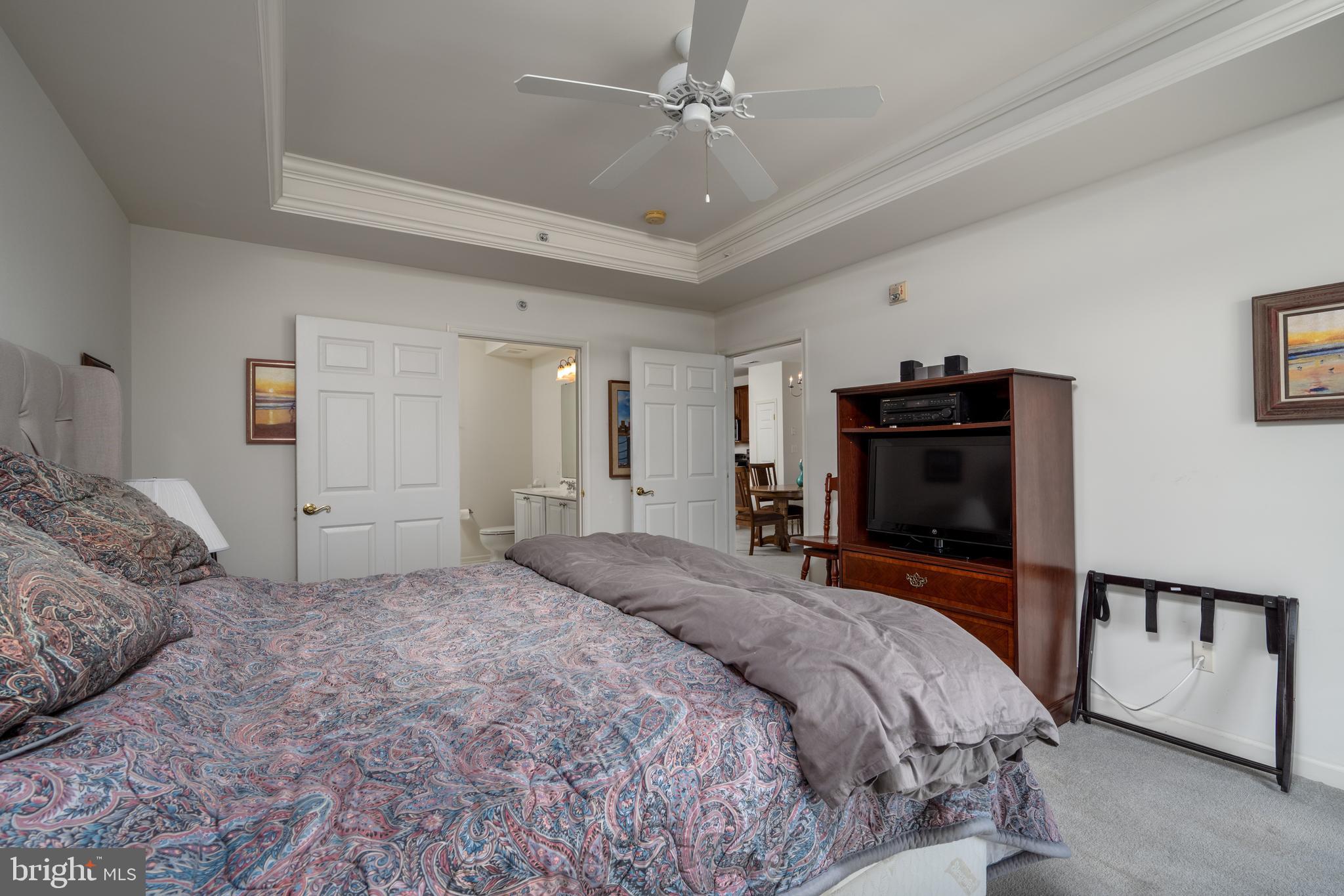 SUNSET ISLAND - Residential