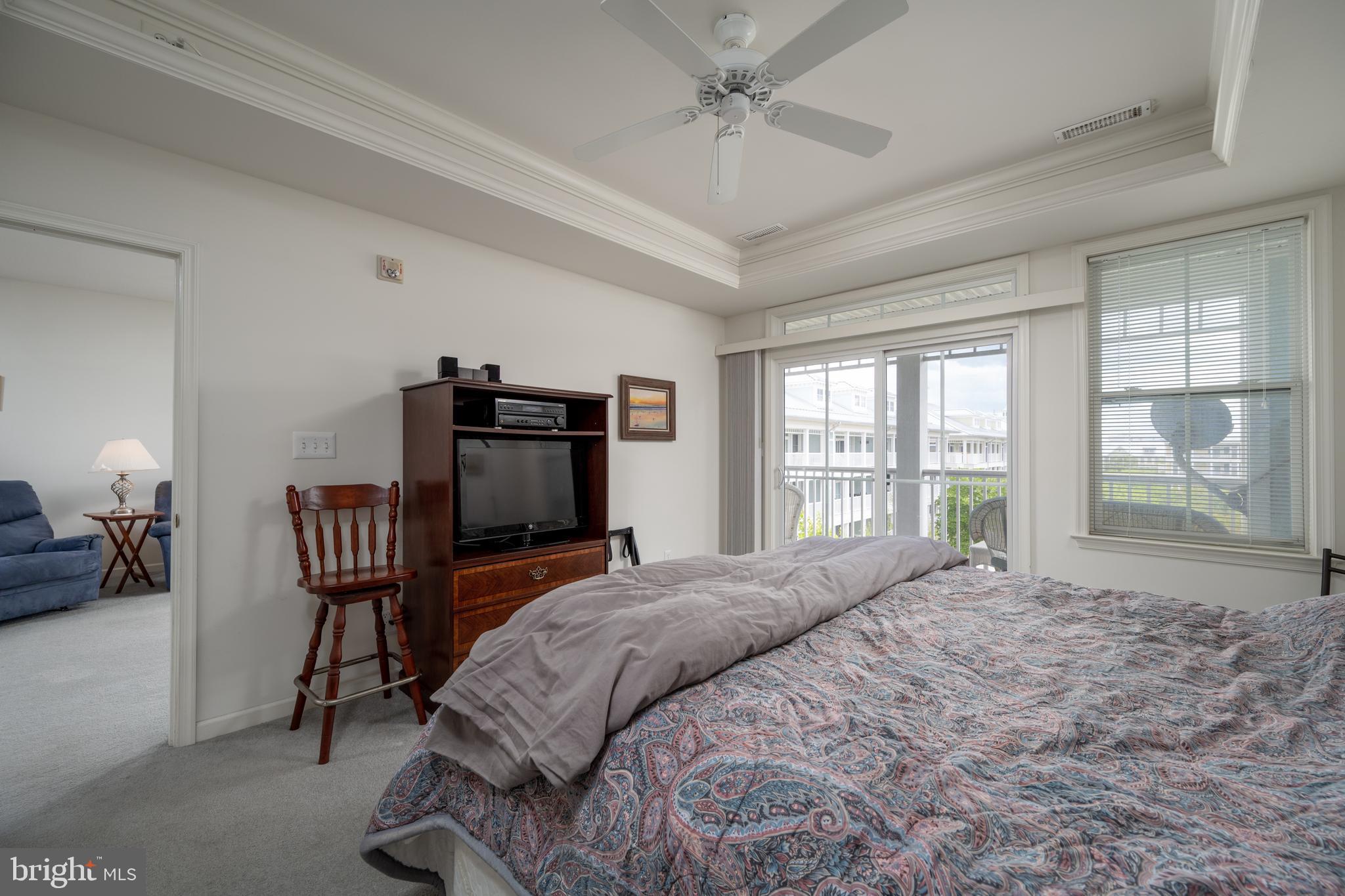 SUNSET ISLAND - Residential