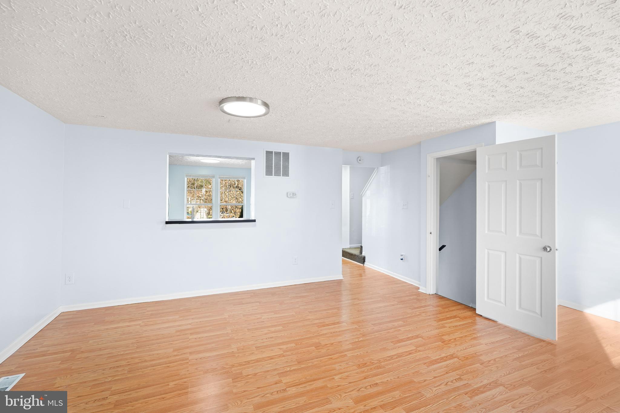 FAIRFAX - Residential