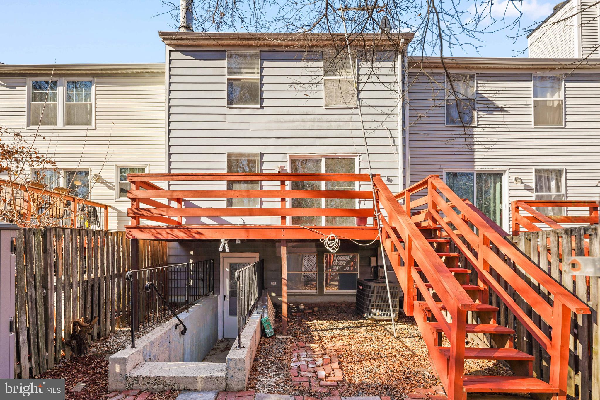 FAIRFAX - Residential