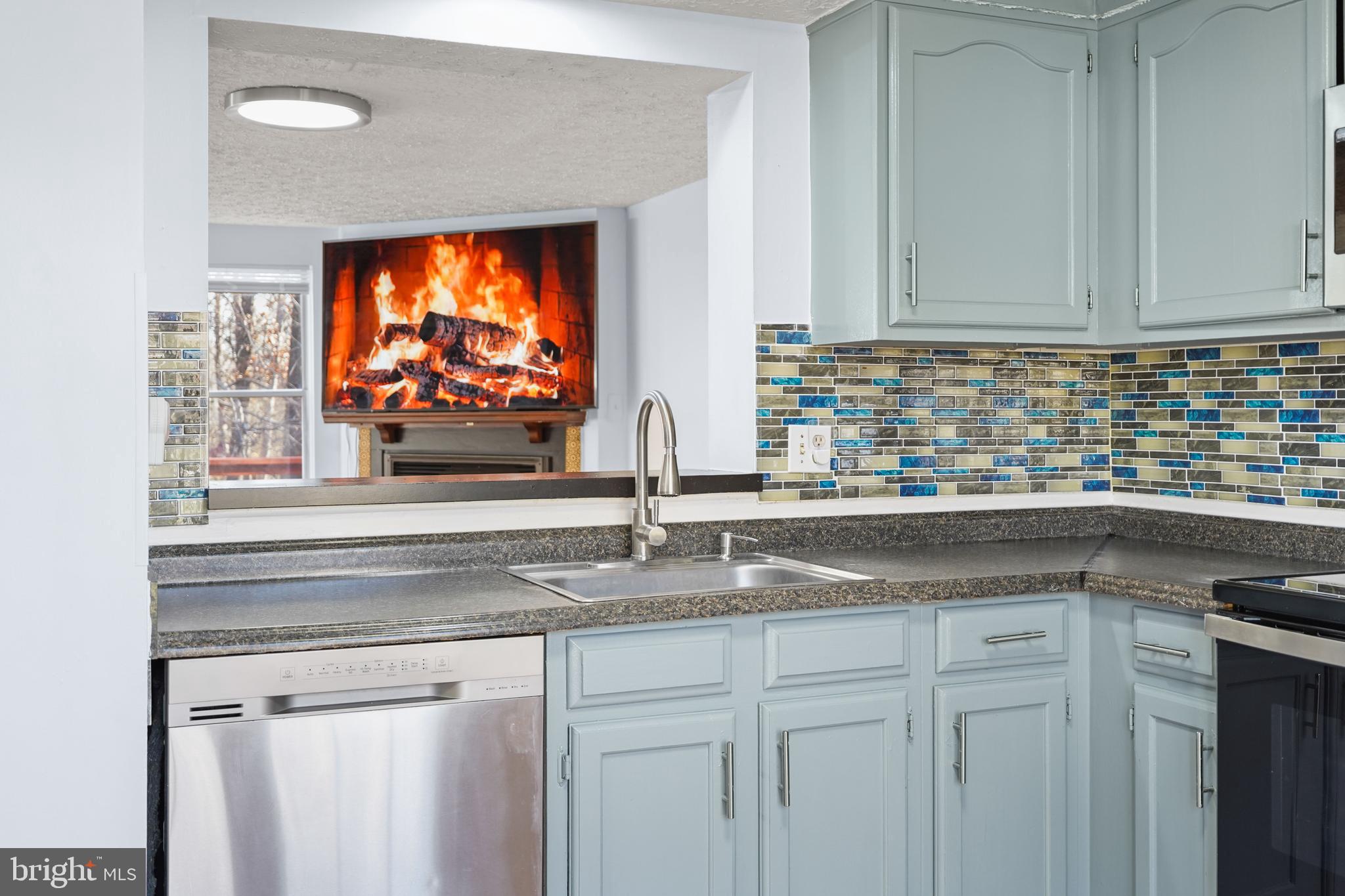 FAIRFAX - Residential