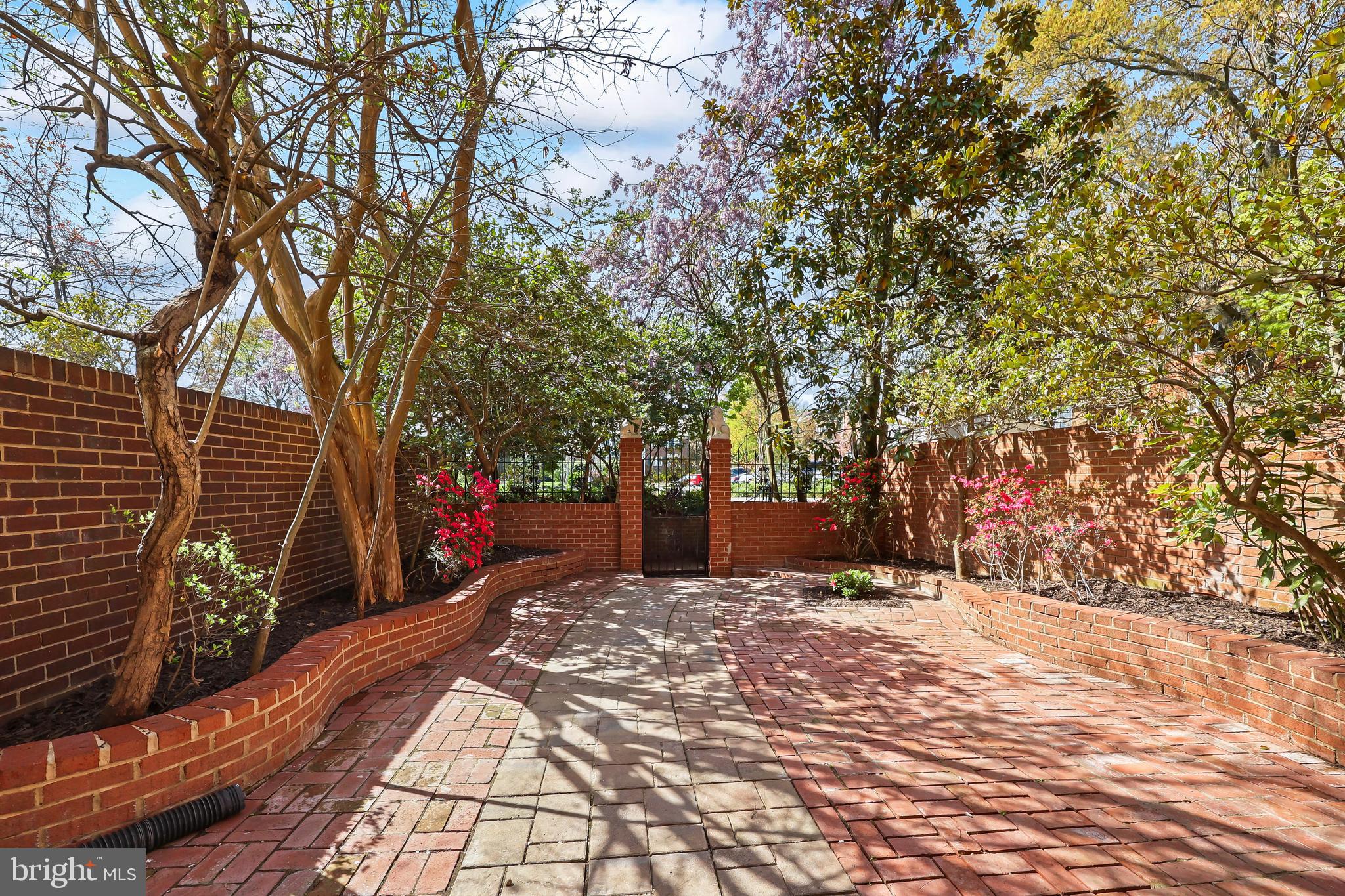 OLDE BELHAVEN TOWNE - Residential