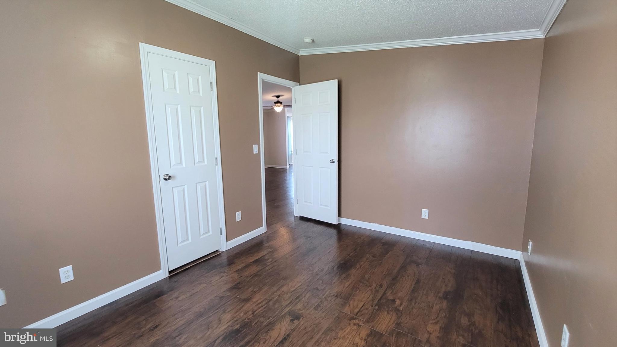 SHERWOOD FOREST - Residential