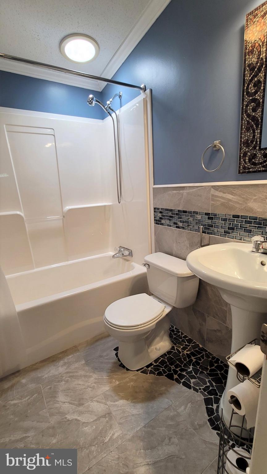 SHERWOOD FOREST - Residential