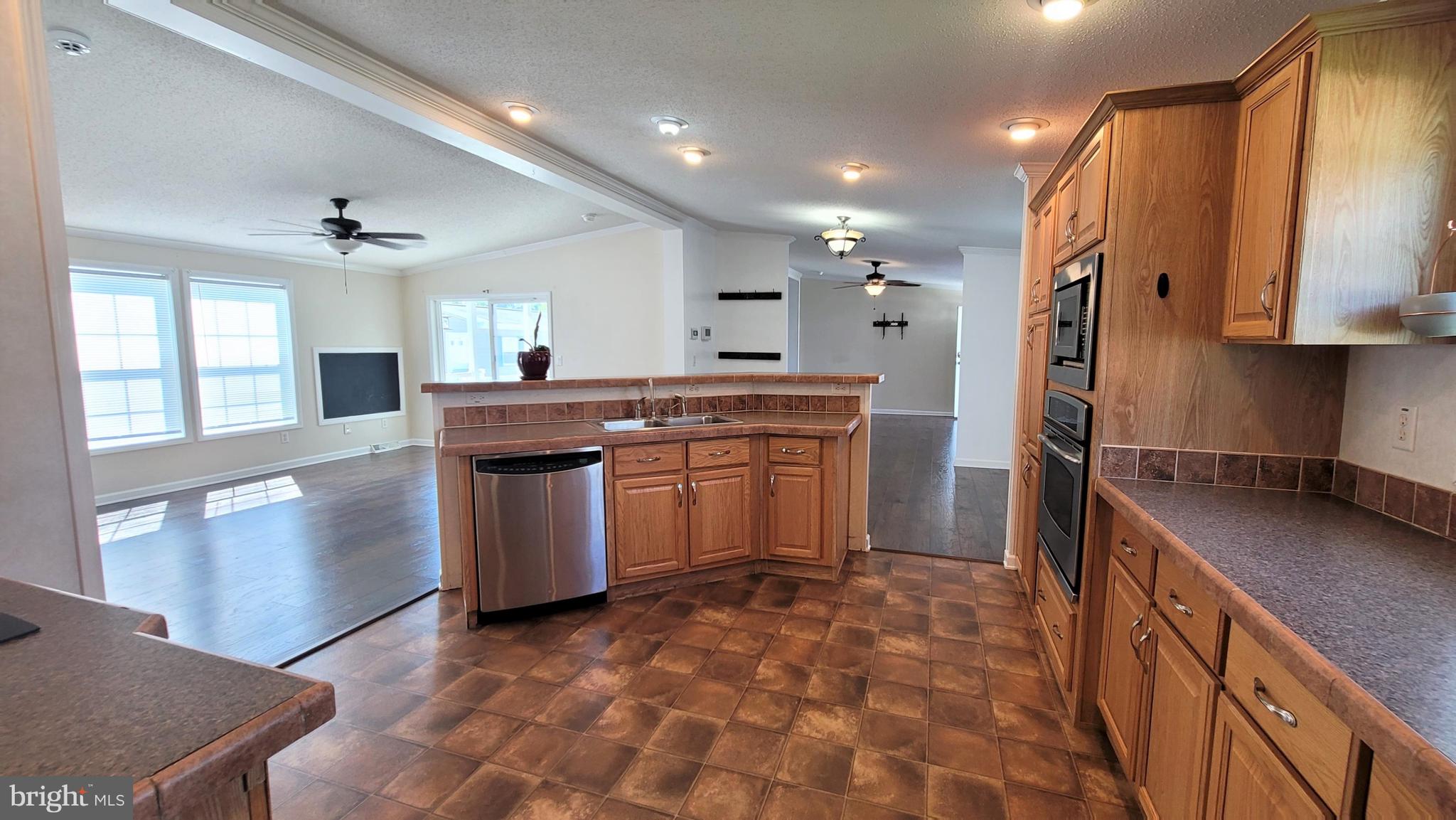 SHERWOOD FOREST - Residential